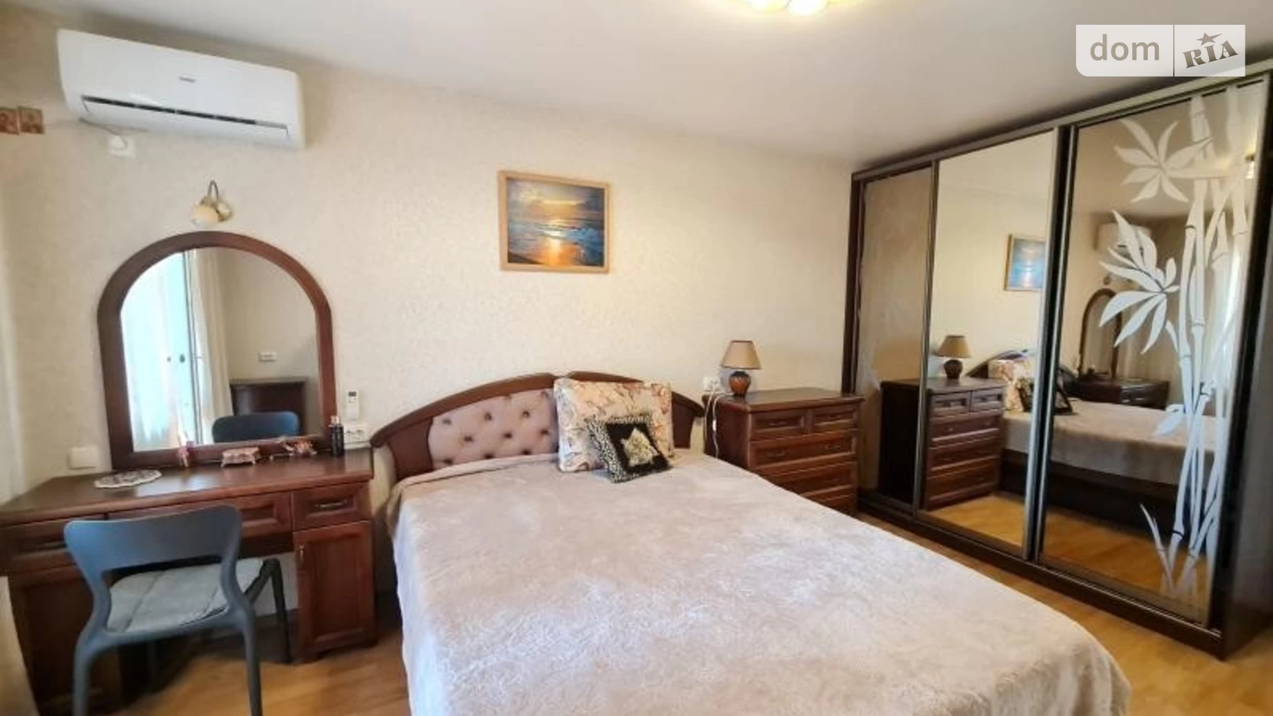 Продается 3-комнатная квартира 74 кв. м в Одессе, ул. Пишоновская