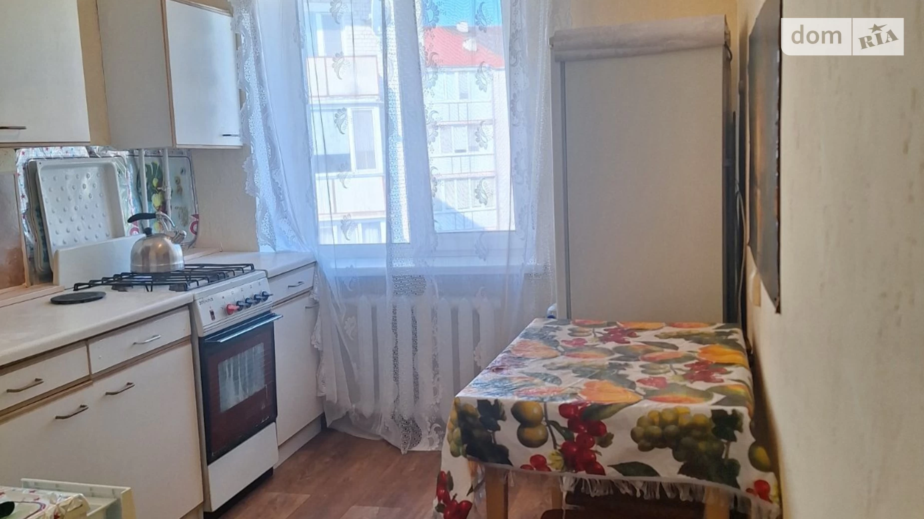 Продается 1-комнатная квартира 37 кв. м в Черноморске, ул. 1 Мая, 40