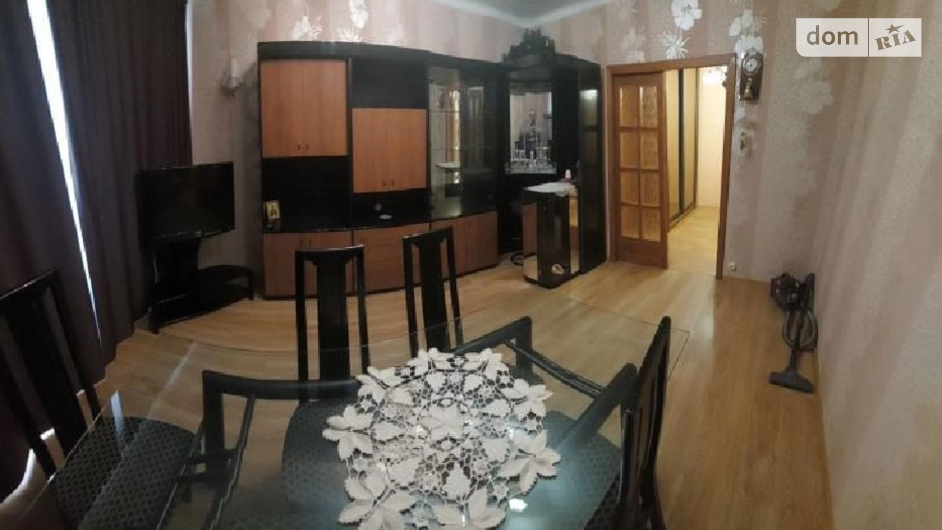 Продается 3-комнатная квартира 67 кв. м в Одессе, ул. Академика Филатова