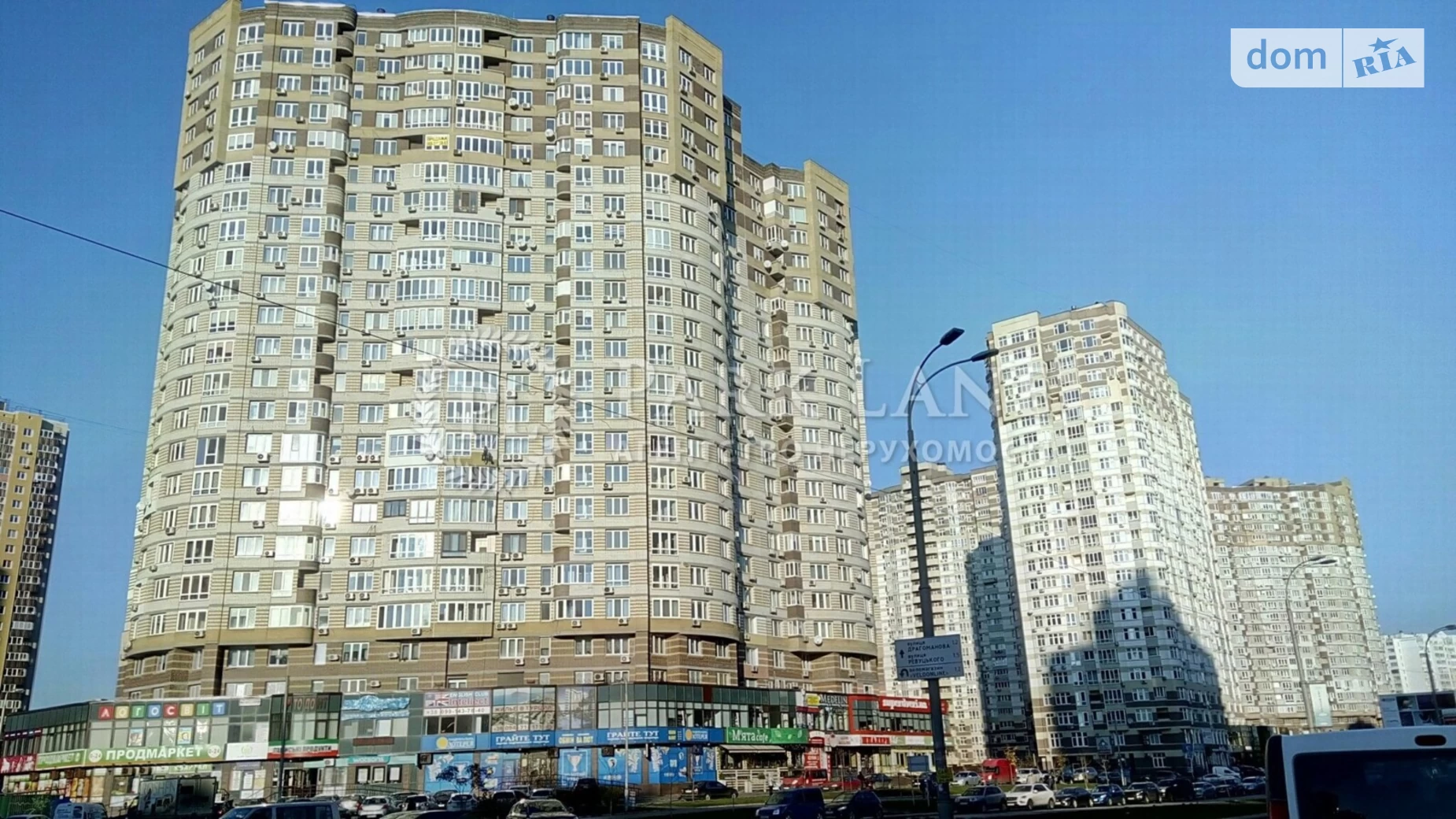 Продается 1-комнатная квартира 47 кв. м в Киеве, ул. Анны Ахматовой, 30 - фото 2