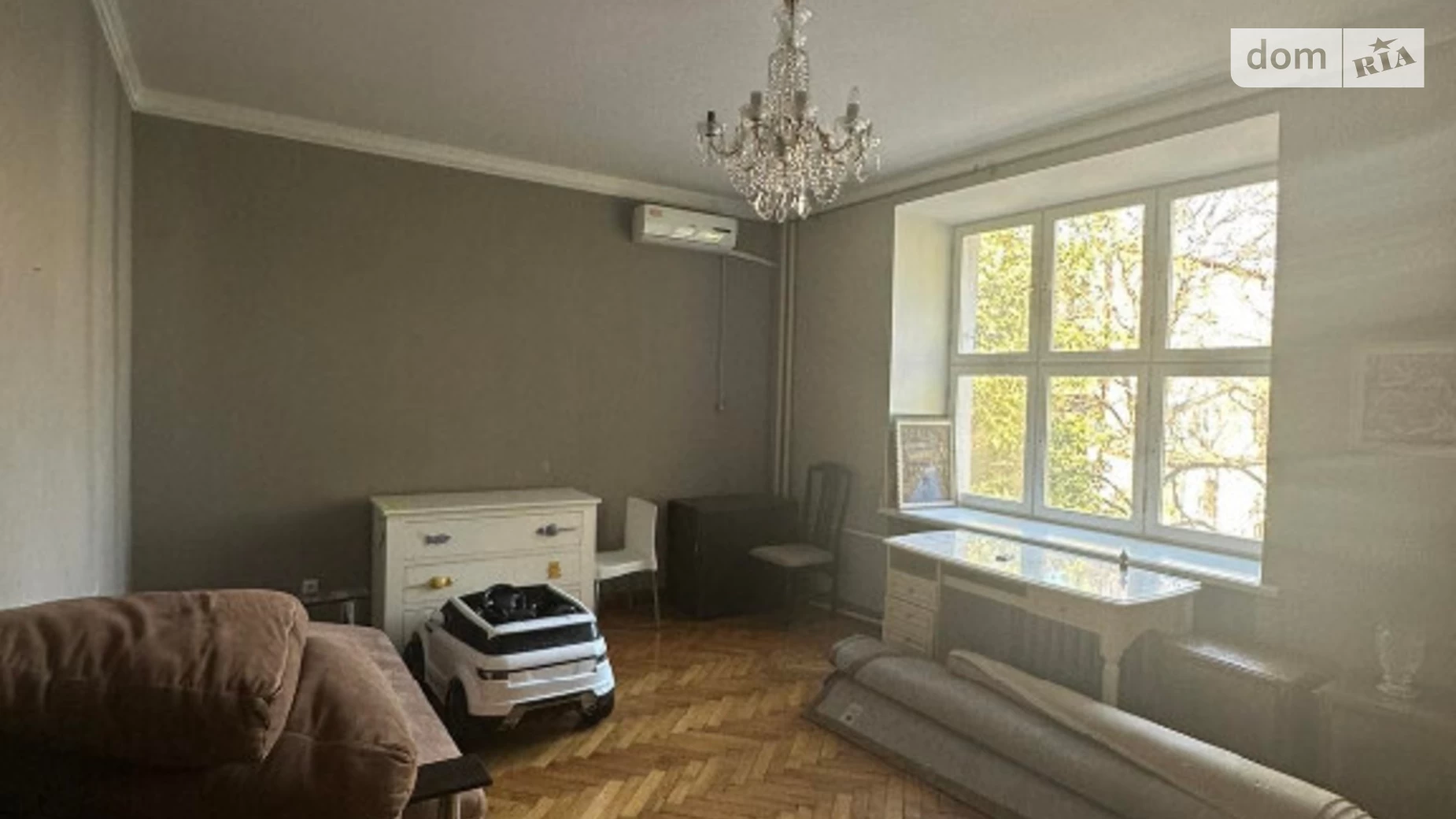 Продается 3-комнатная квартира 80 кв. м в Одессе, ул. Маразлиевская