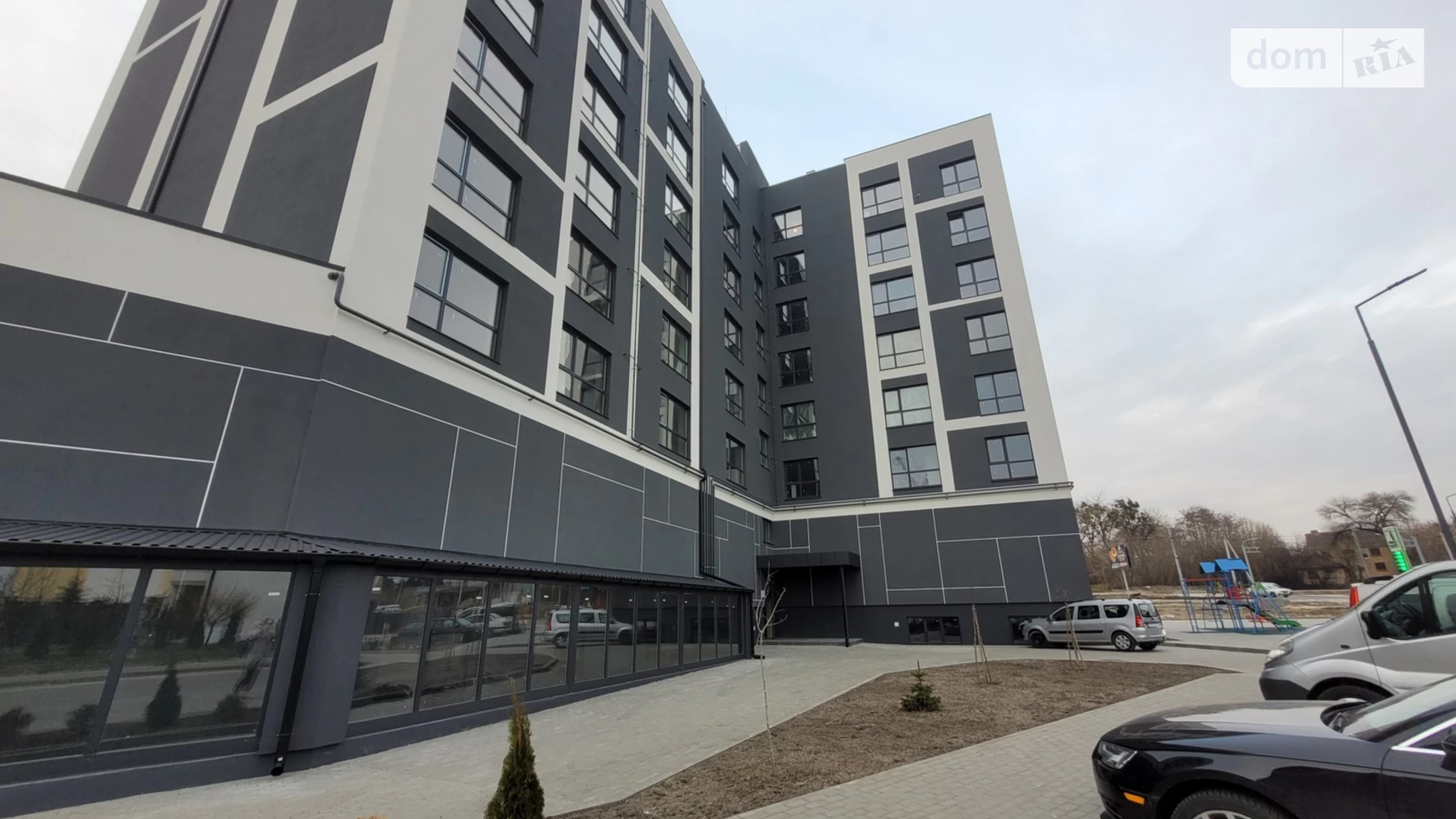 Продается 2-комнатная квартира 57 кв. м в Ровно, ул. Черновола Вячеслава