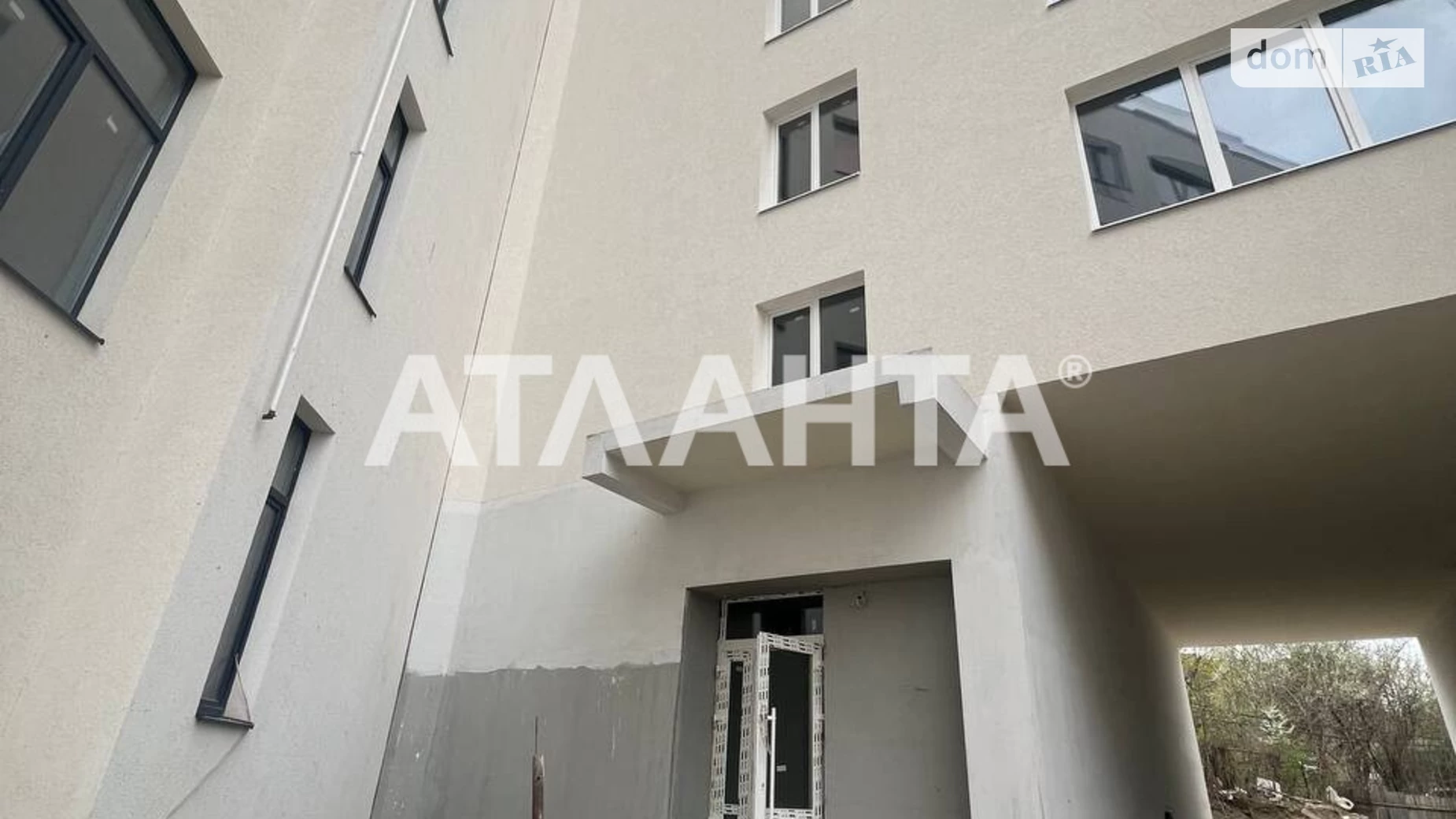 Продается 3-комнатная квартира 122 кв. м в Черновцах - фото 2