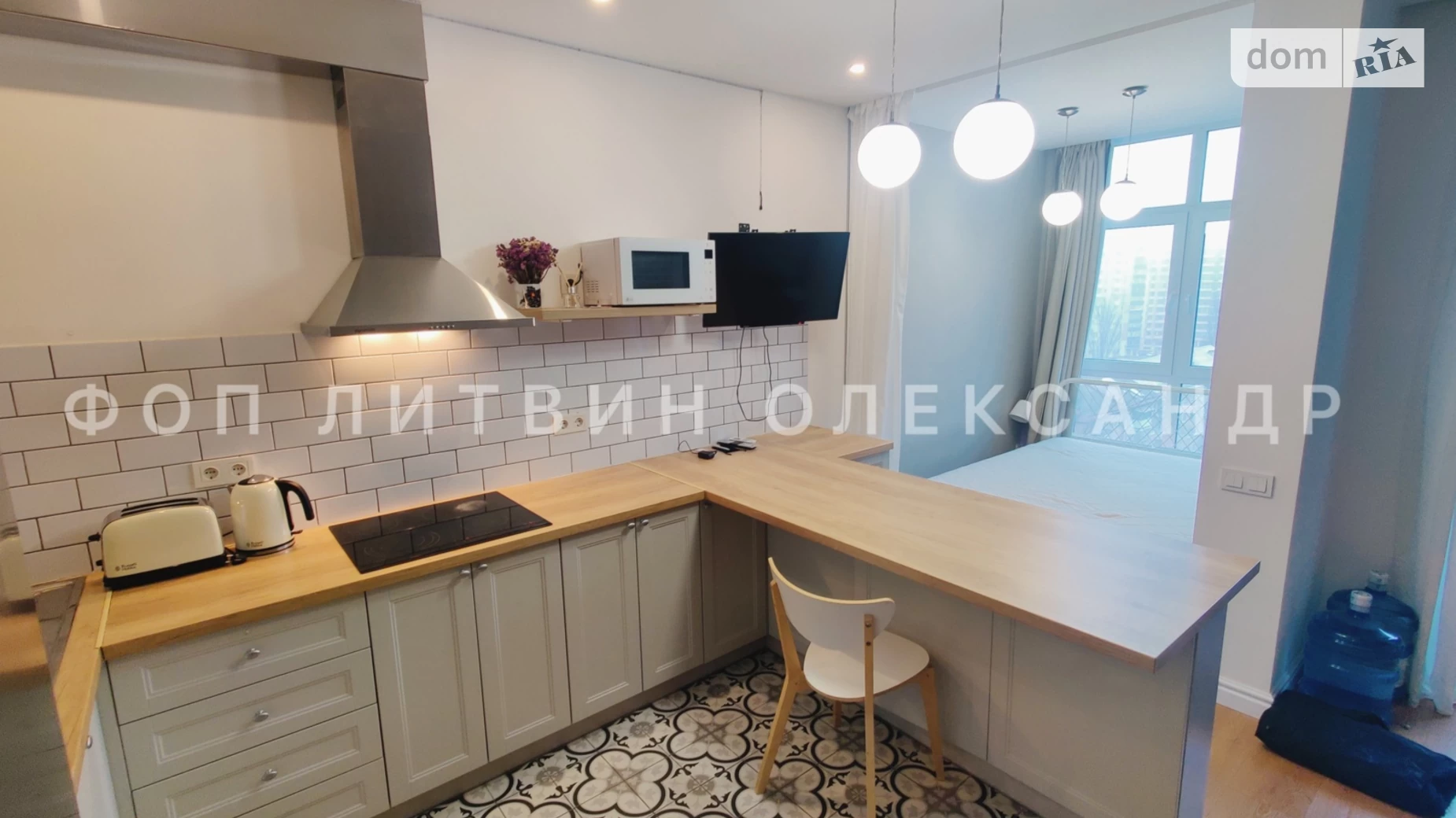 Продается 1-комнатная квартира 32 кв. м в Киеве, ул. Ростиславська(Маршала Рыбалко), 5Б