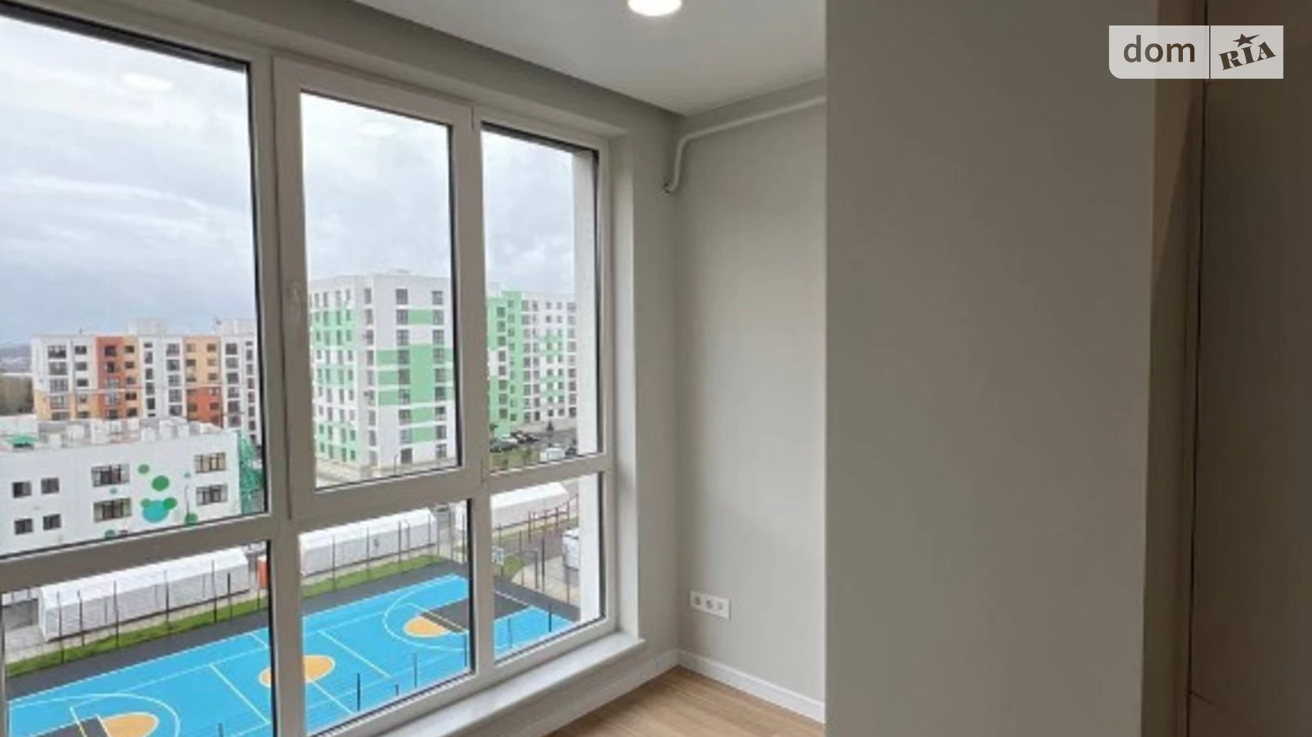 Продается 2-комнатная квартира 64 кв. м в Ровно
