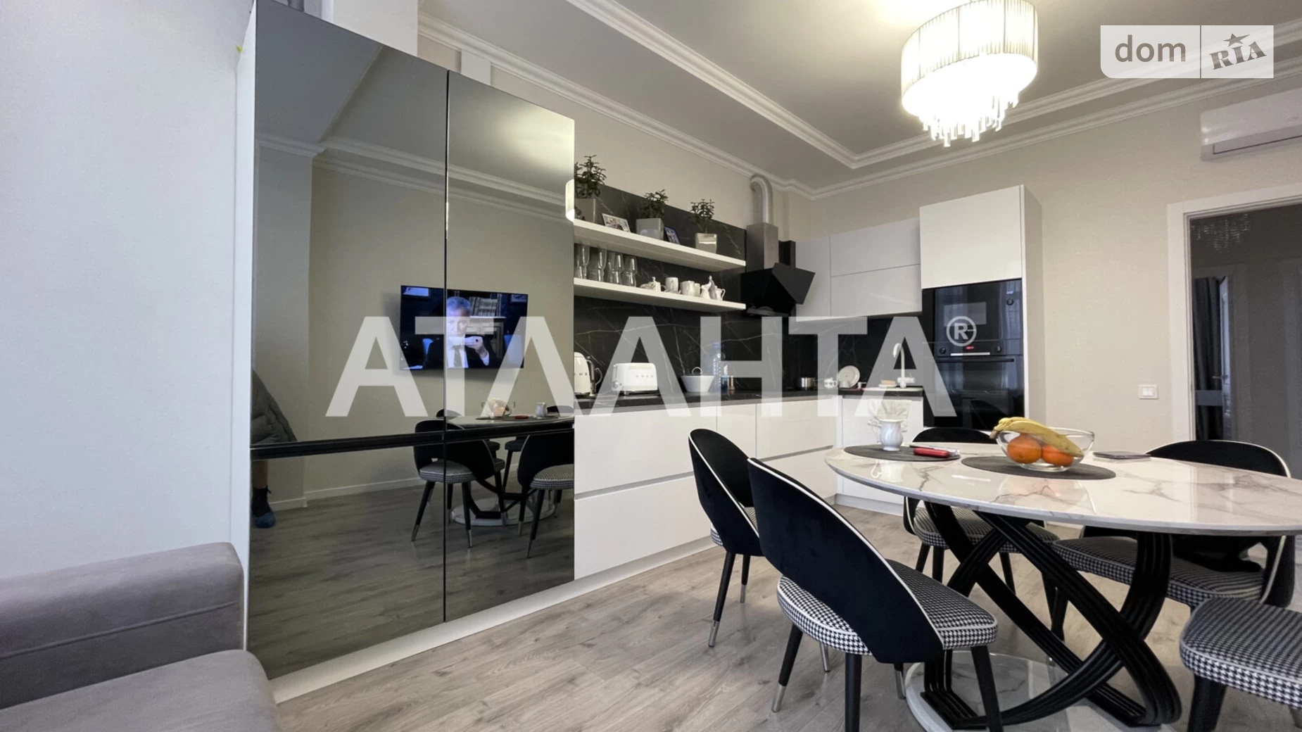 Продается 2-комнатная квартира 60 кв. м в Одессе