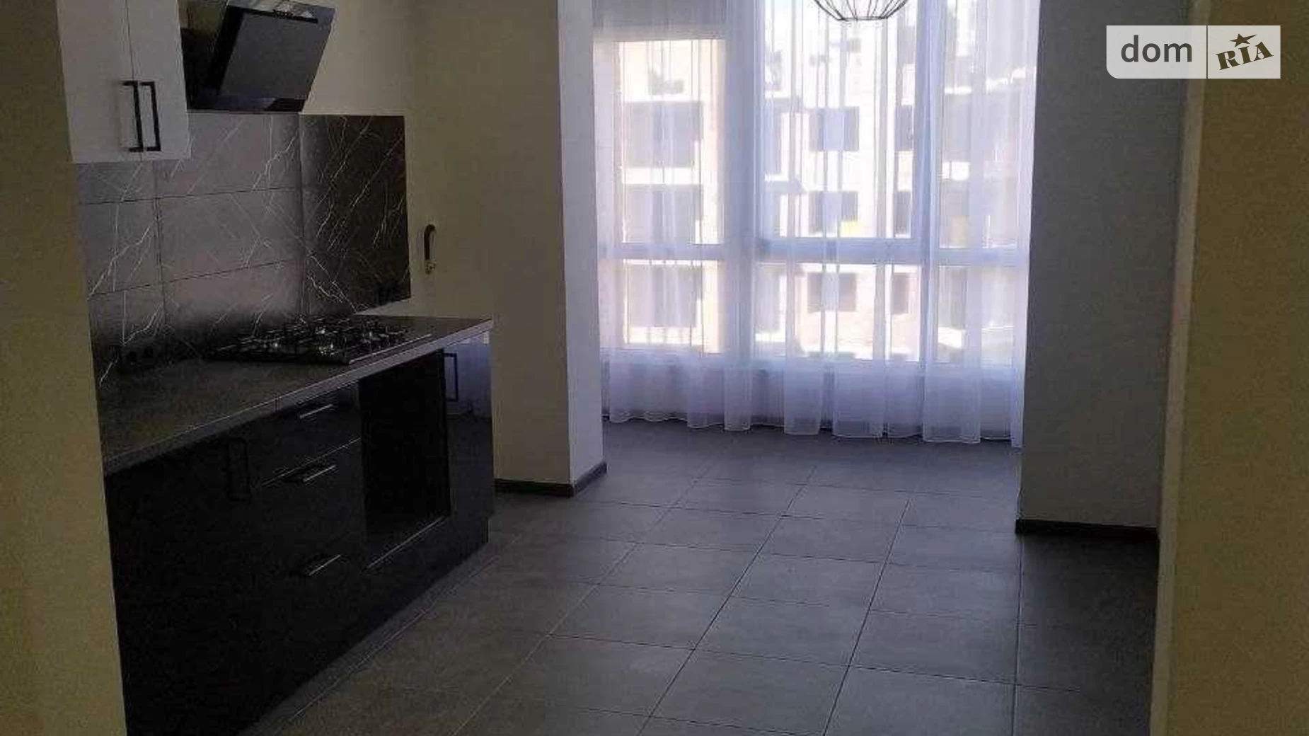 Продается 2-комнатная квартира 60 кв. м в Ивано-Франковске, ул. Княгинин