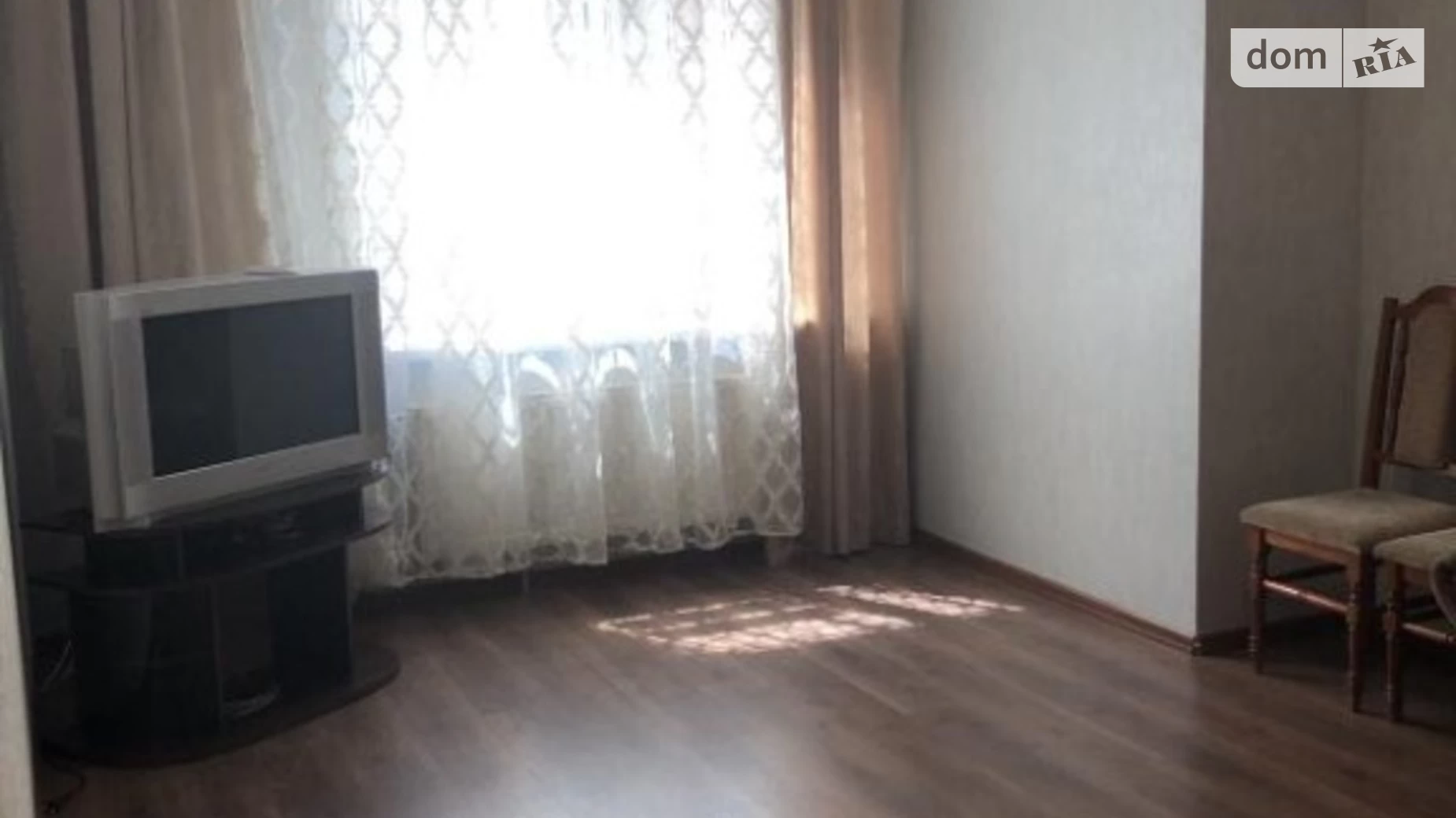 Продается 2-комнатная квартира 65 кв. м в Одессе, мас. Радужный