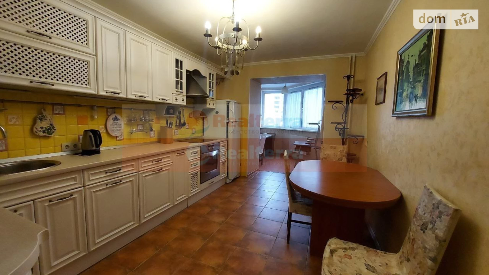 Продається 3-кімнатна квартира 88.2 кв. м у Києві, вул. Вишняківська, 5Б - фото 2