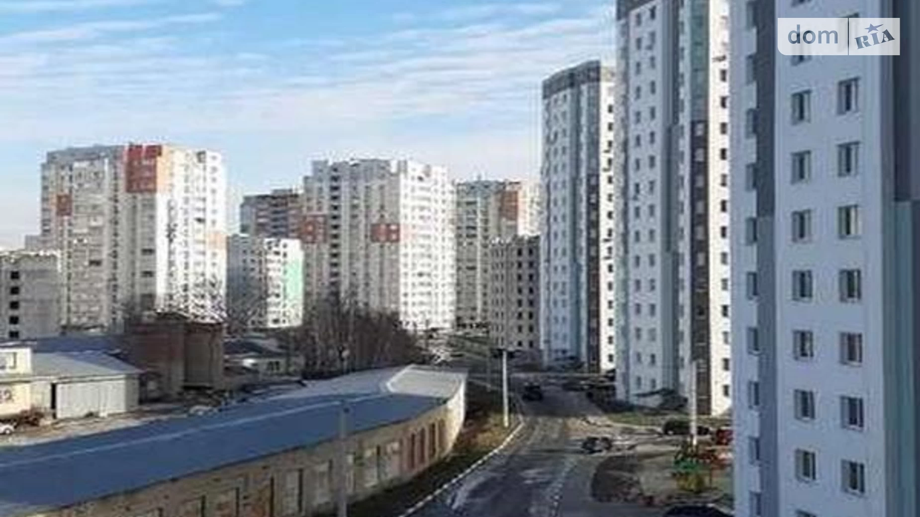 Продається 1-кімнатна квартира 42 кв. м у Харкові, вул. Заливна, 8А