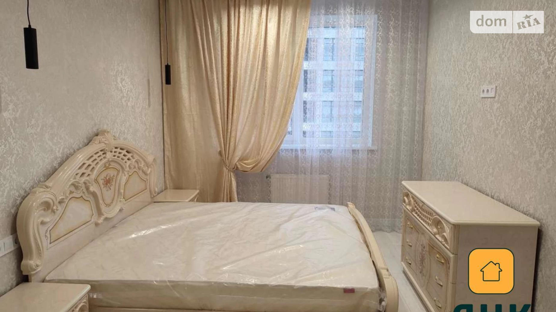 Продается 2-комнатная квартира 67 кв. м в Одессе, ул. Генуэзская, 1 корпус 3