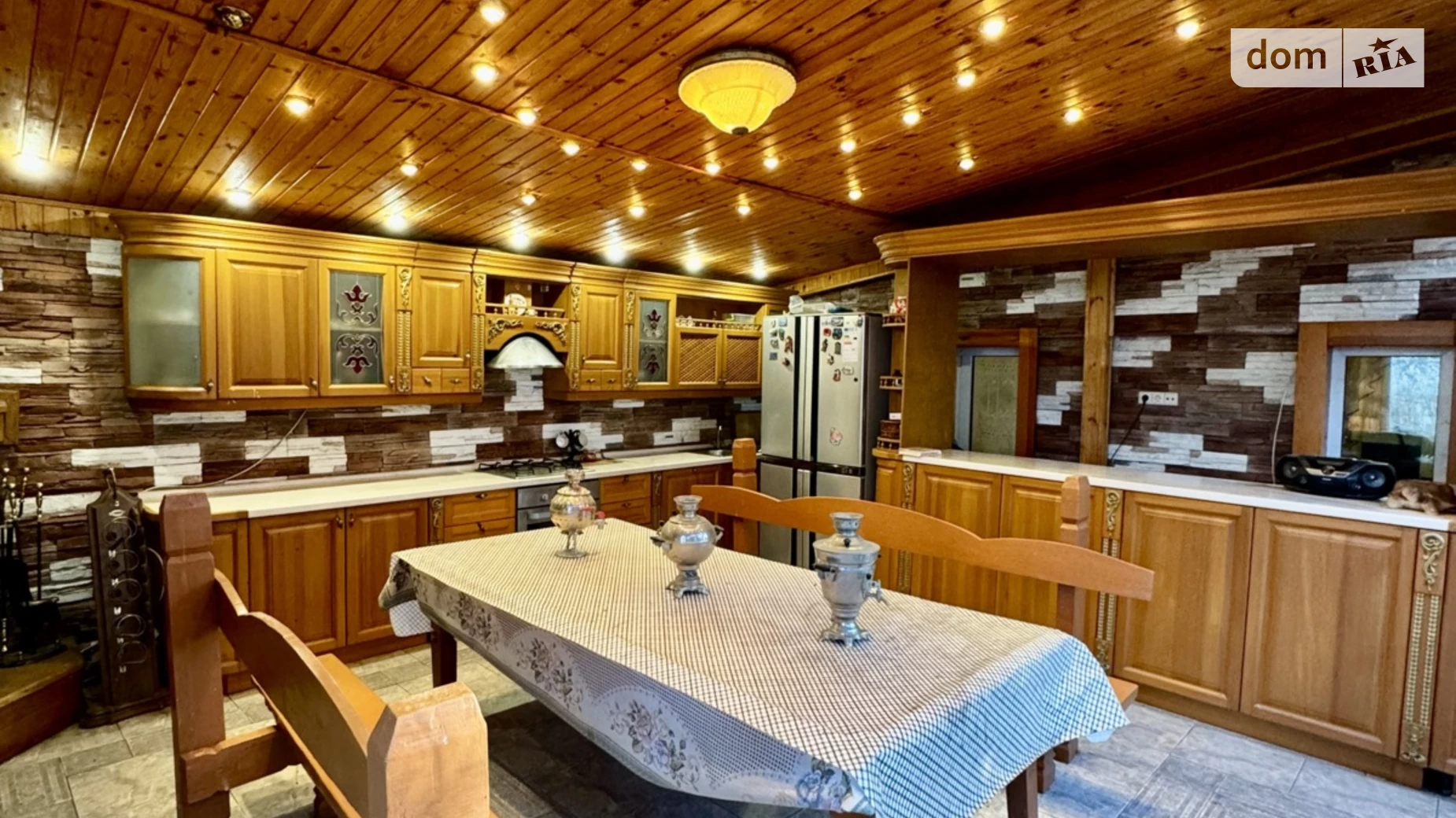 Продается дом на 2 этажа 340 кв. м с бассейном, цена: 150000 $ - фото 2