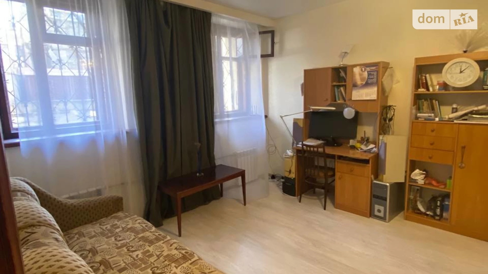 Продается 2-комнатная квартира 54 кв. м в Одессе, ул. Еврейская