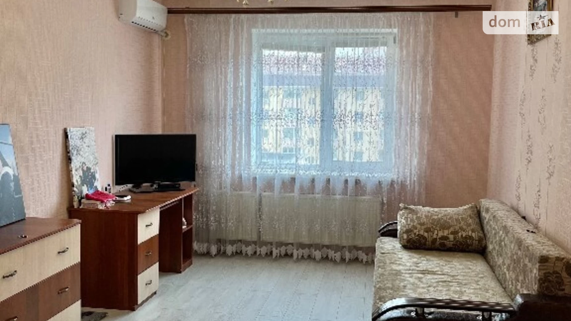 Продается 1-комнатная квартира 50 кв. м в Софиевской Борщаговке, ул. Леси Украинки, 11