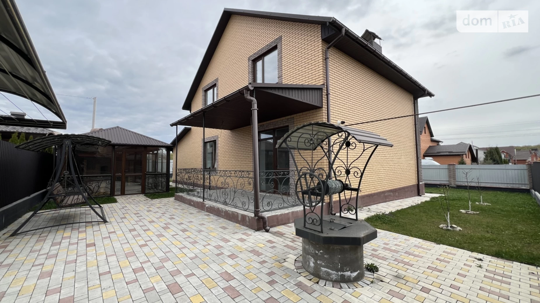 Продается дом на 2 этажа 150 кв. м с камином, цена: 152000 $ - фото 2