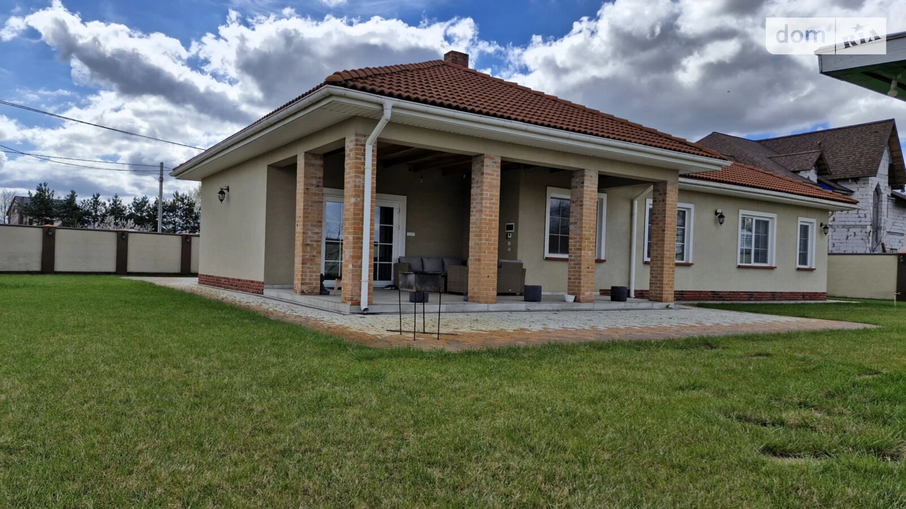 Продается одноэтажный дом 220 кв. м с террасой, цена: 250000 $ - фото 3