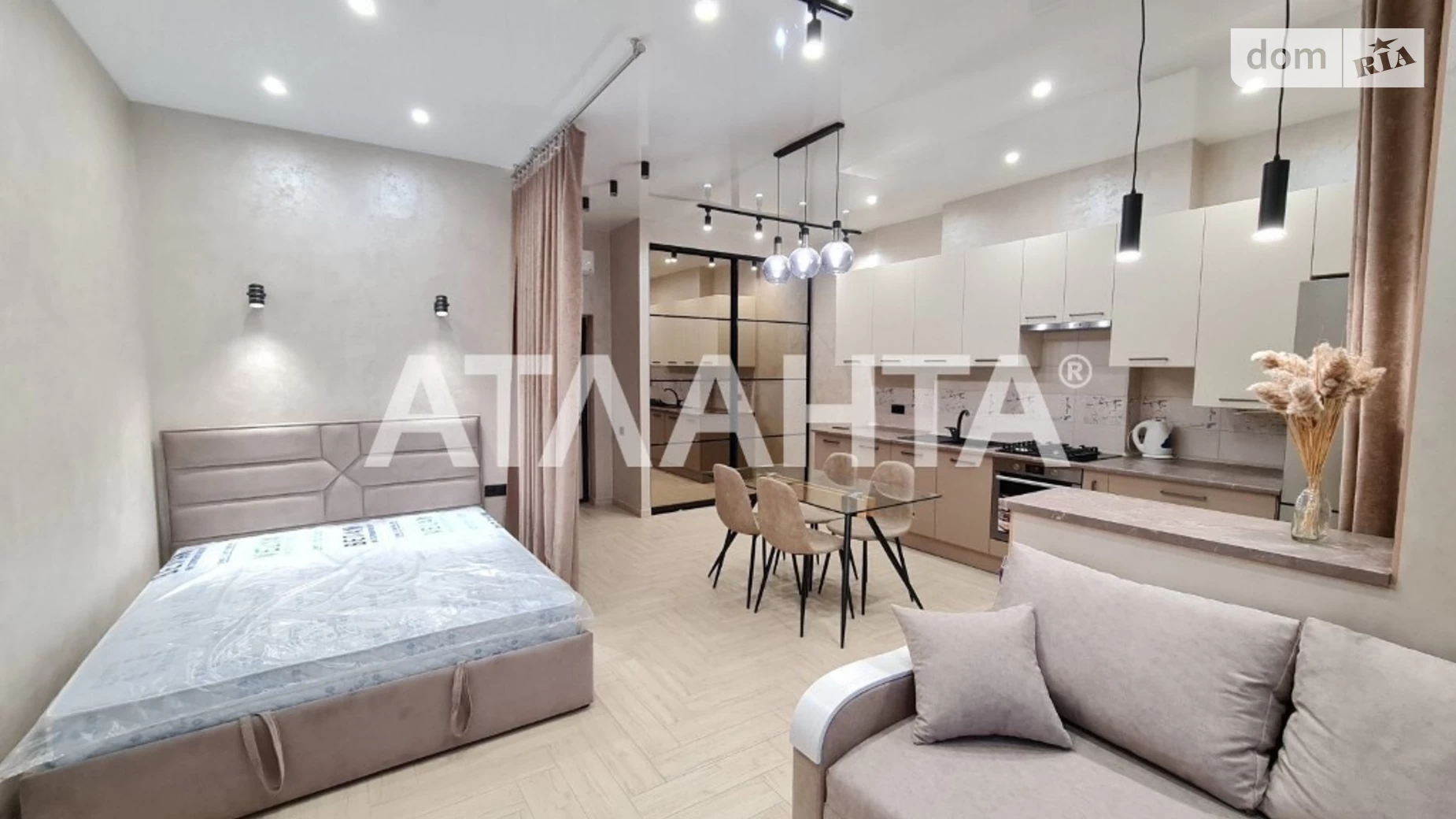 Продается 1-комнатная квартира 38.6 кв. м в Одессе, ул. Долгая