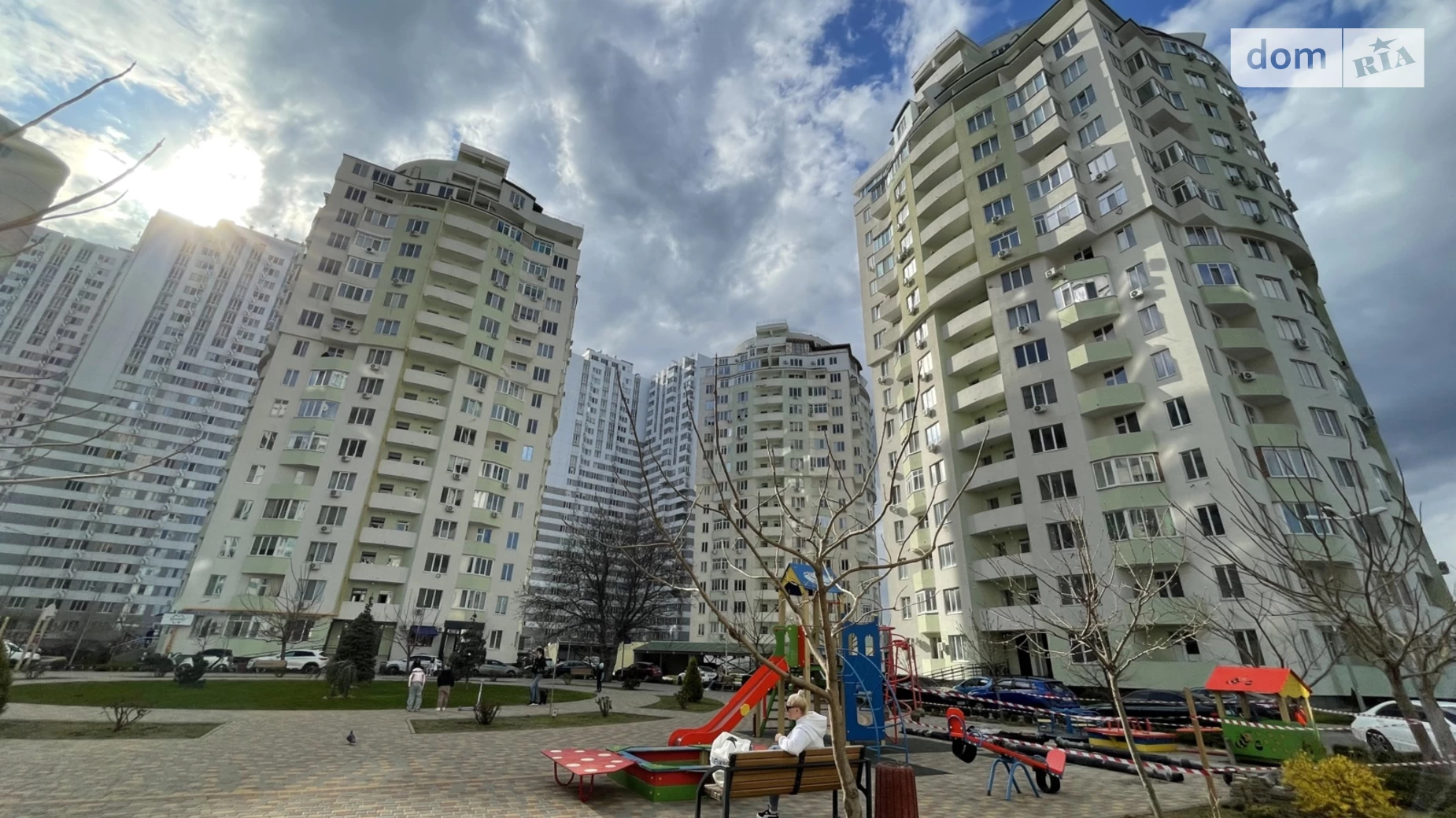 Продается 3-комнатная квартира 106.3 кв. м в Одессе, ул. Люстдорфская дорога, 55Ж - фото 3