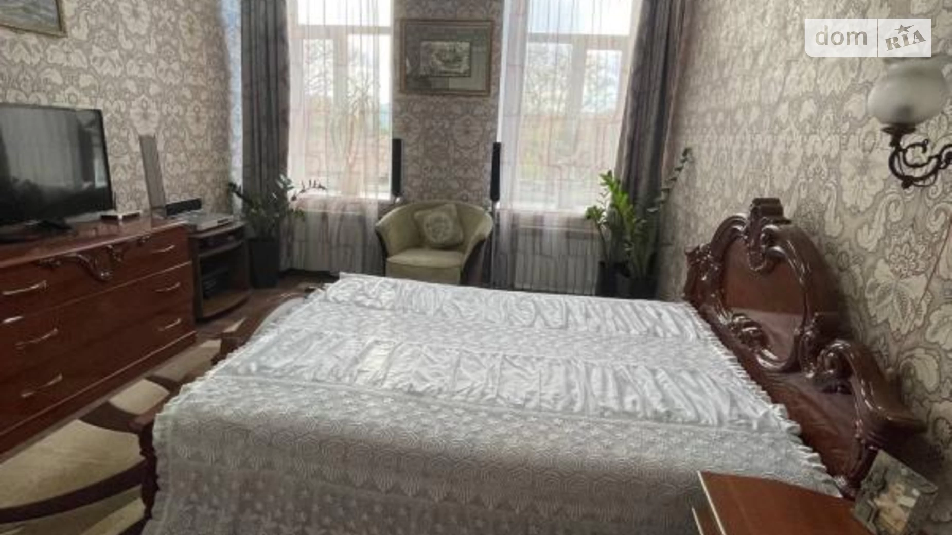 Продается 2-комнатная квартира 56 кв. м в Одессе, спуск Степана Олейника