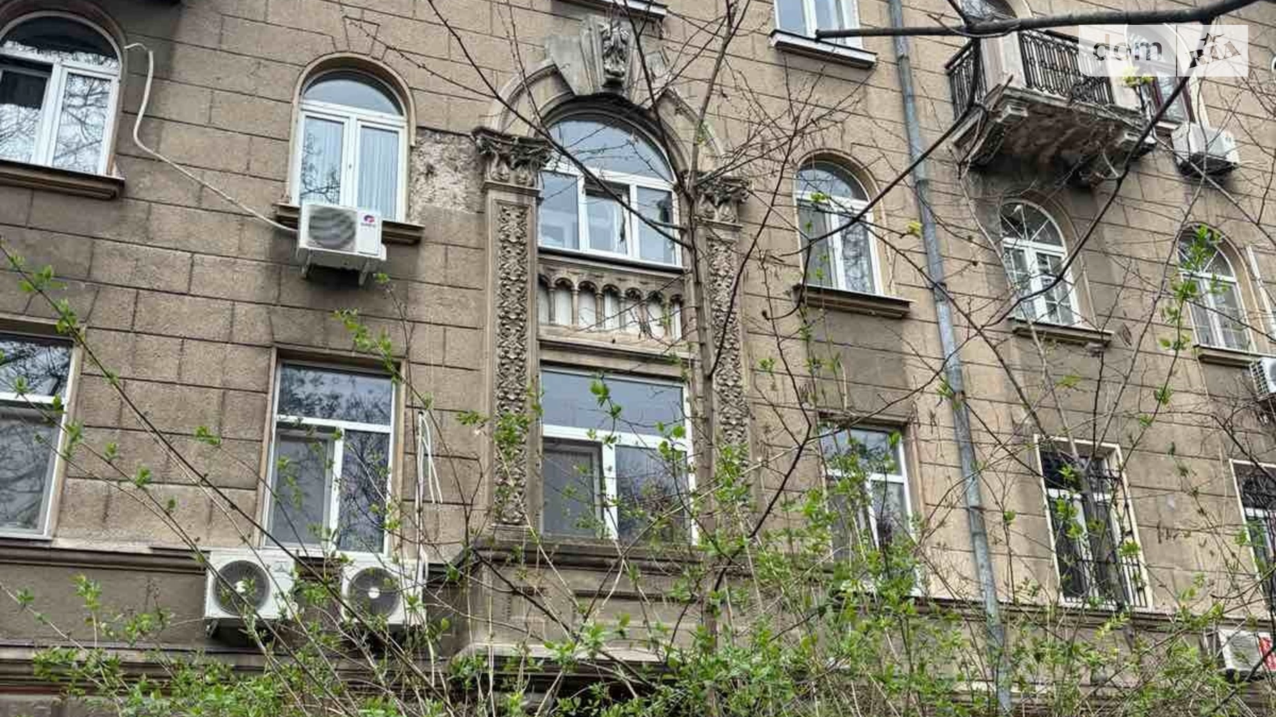 Продается 3-комнатная квартира 65 кв. м в Одессе, ул. Пастера