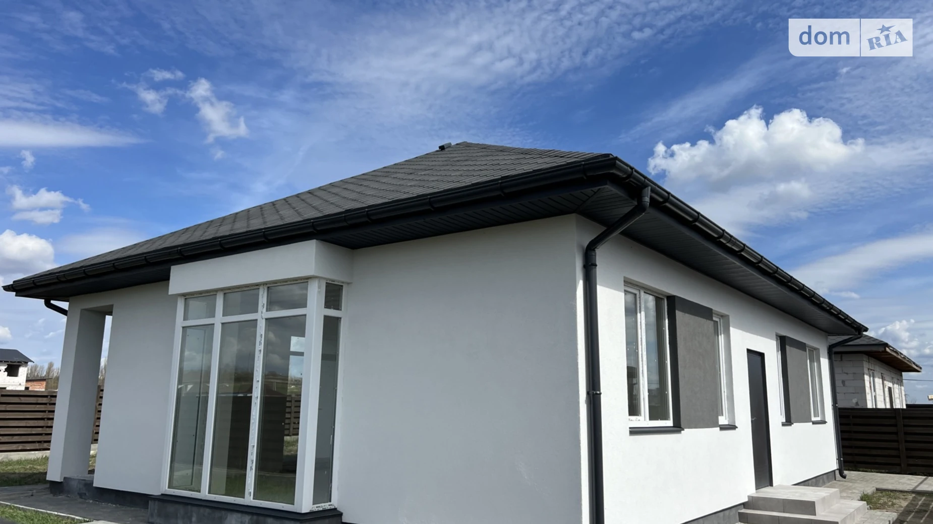 Продается одноэтажный дом 100 кв. м с гаражом, цена: 75000 $ - фото 2