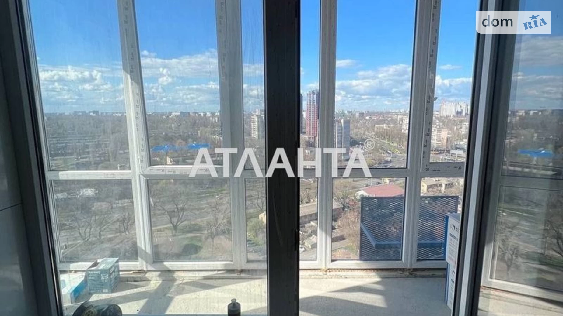 Продается 2-комнатная квартира 60.5 кв. м в Одессе, ул. Толбухина, 135