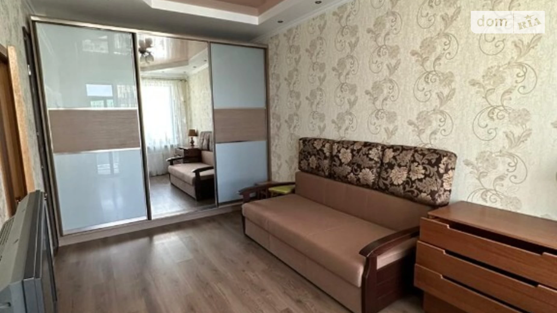 Продается 1-комнатная квартира 40 кв. м в Одессе, ул. Марсельская