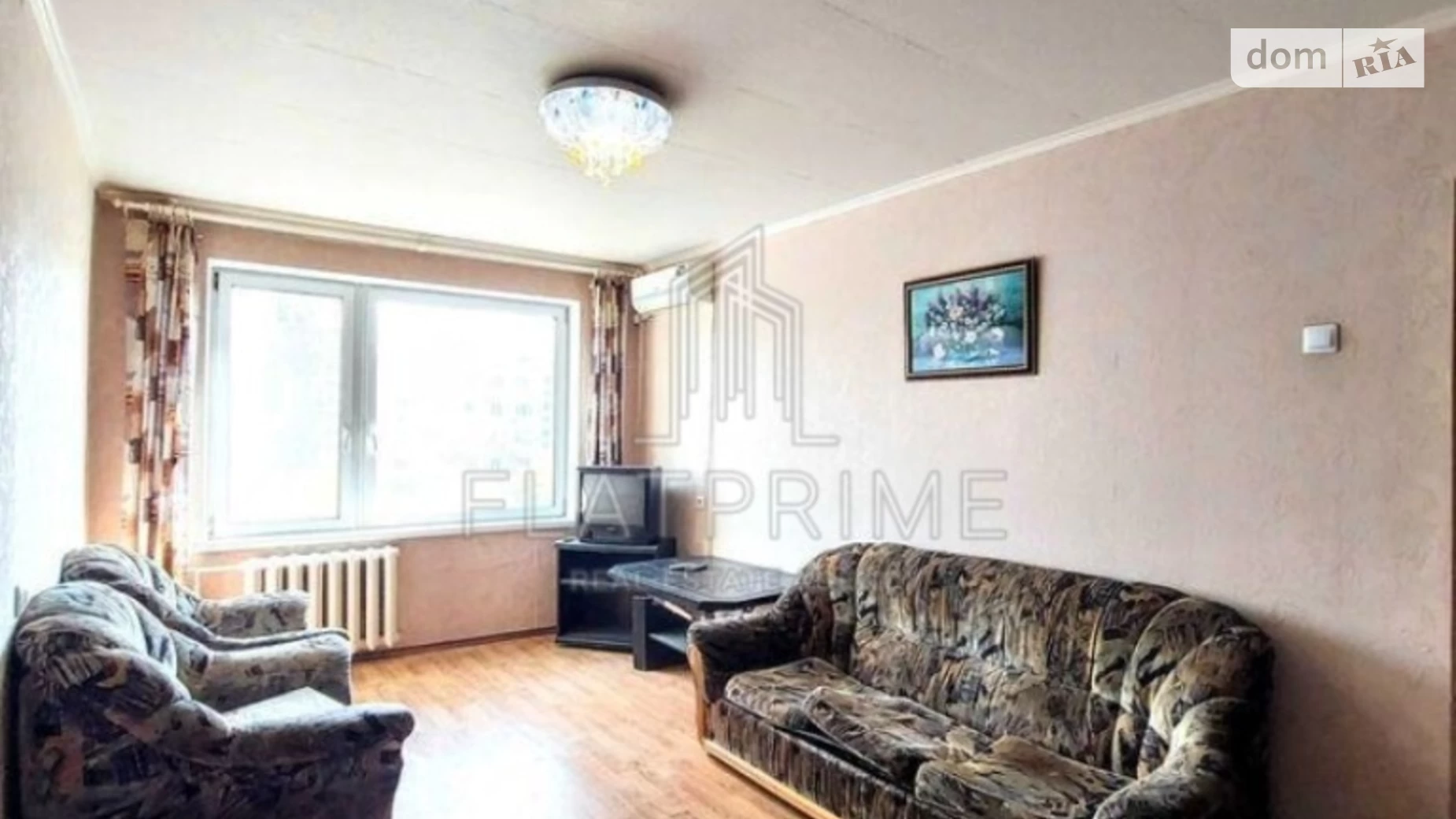 Продается 3-комнатная квартира 56 кв. м в Киеве, ул. Василия Кучера, 2А