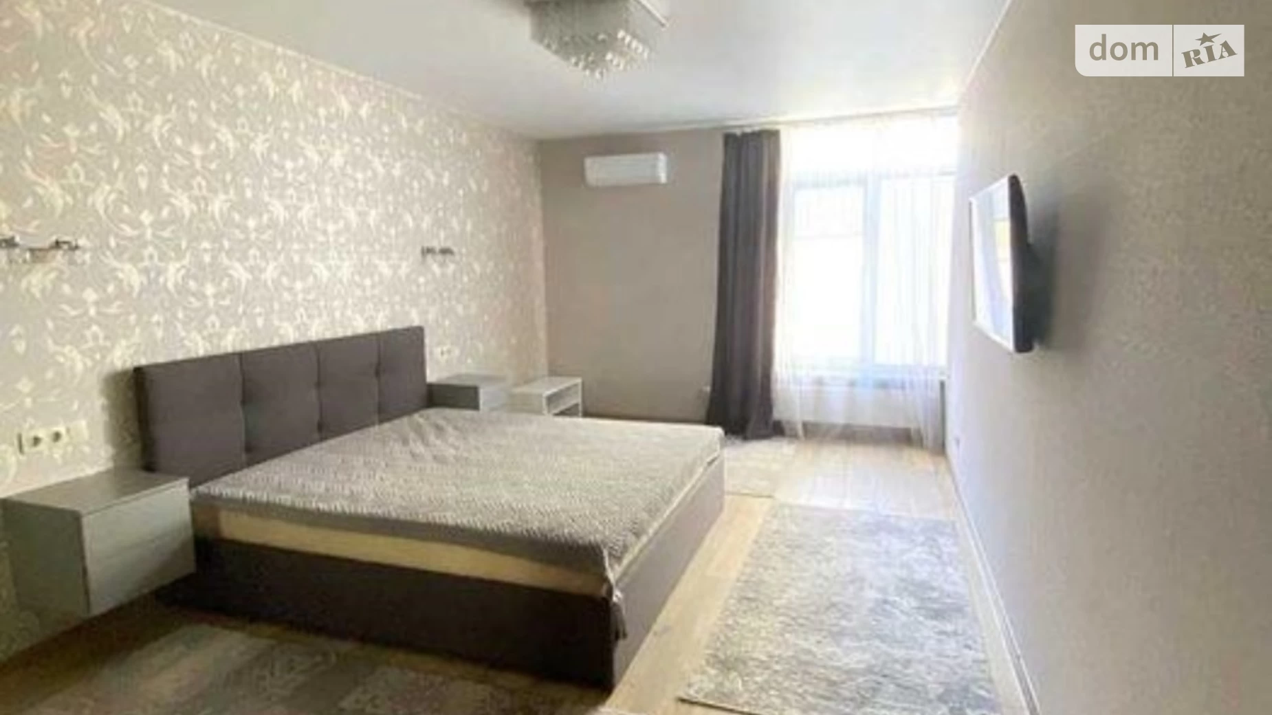 Продается 2-комнатная квартира 68 кв. м в Киеве, ул. Клавдиевская, 40Є
