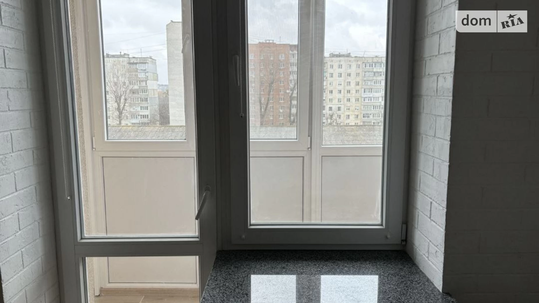 Продается 1-комнатная квартира 43 кв. м в Хмельницком, ул. Шевченко