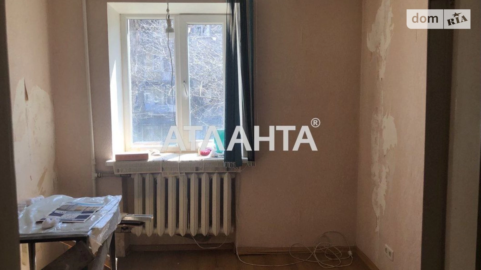 Продається 3-кімнатна квартира 53.3 кв. м у Одесі, вул. Тіниста