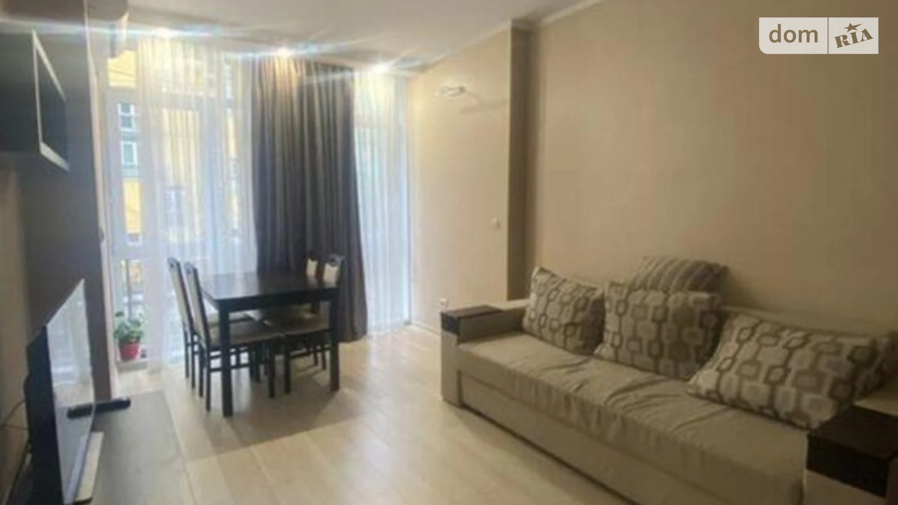 Продается 1-комнатная квартира 41 кв. м в Киеве, ул. Регенераторная, 4 корпус 7