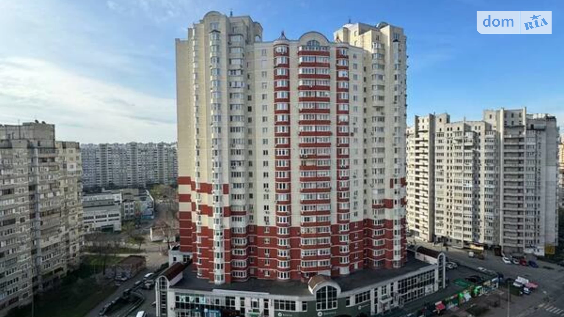 Продается 1-комнатная квартира 51 кв. м в Киеве, ул. Урловская, 4А