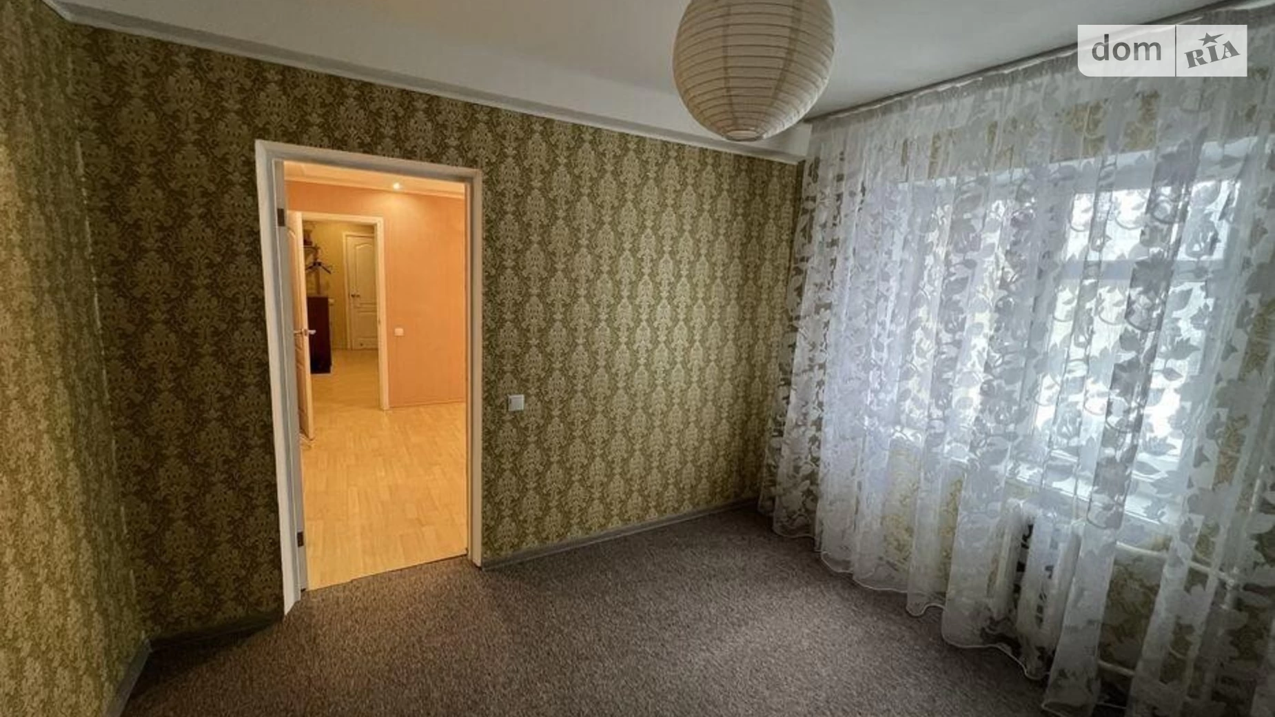 Продается 3-комнатная квартира 57.5 кв. м в Киеве, ул. Романа Ратушного(Волгоградская), 33