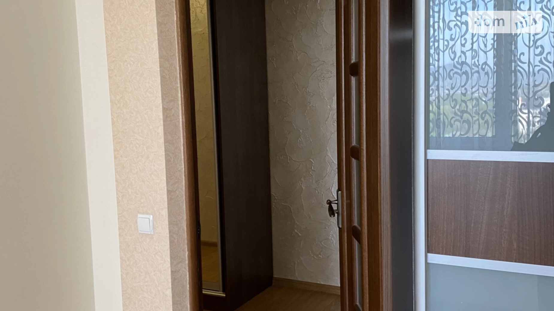 Продается 2-комнатная квартира 64 кв. м в Черновцах, ул. Героев Майдана, 160