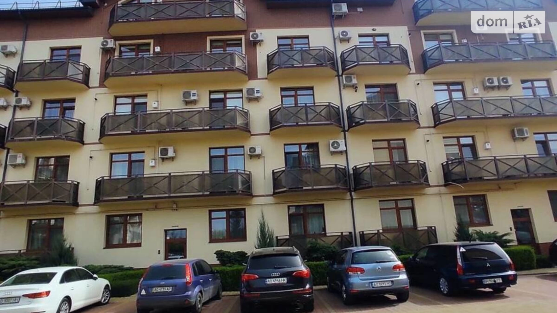 Продается 2-комнатная квартира 60 кв. м в Ужгороде, ул. Флориана Заплетала(Рылеева)