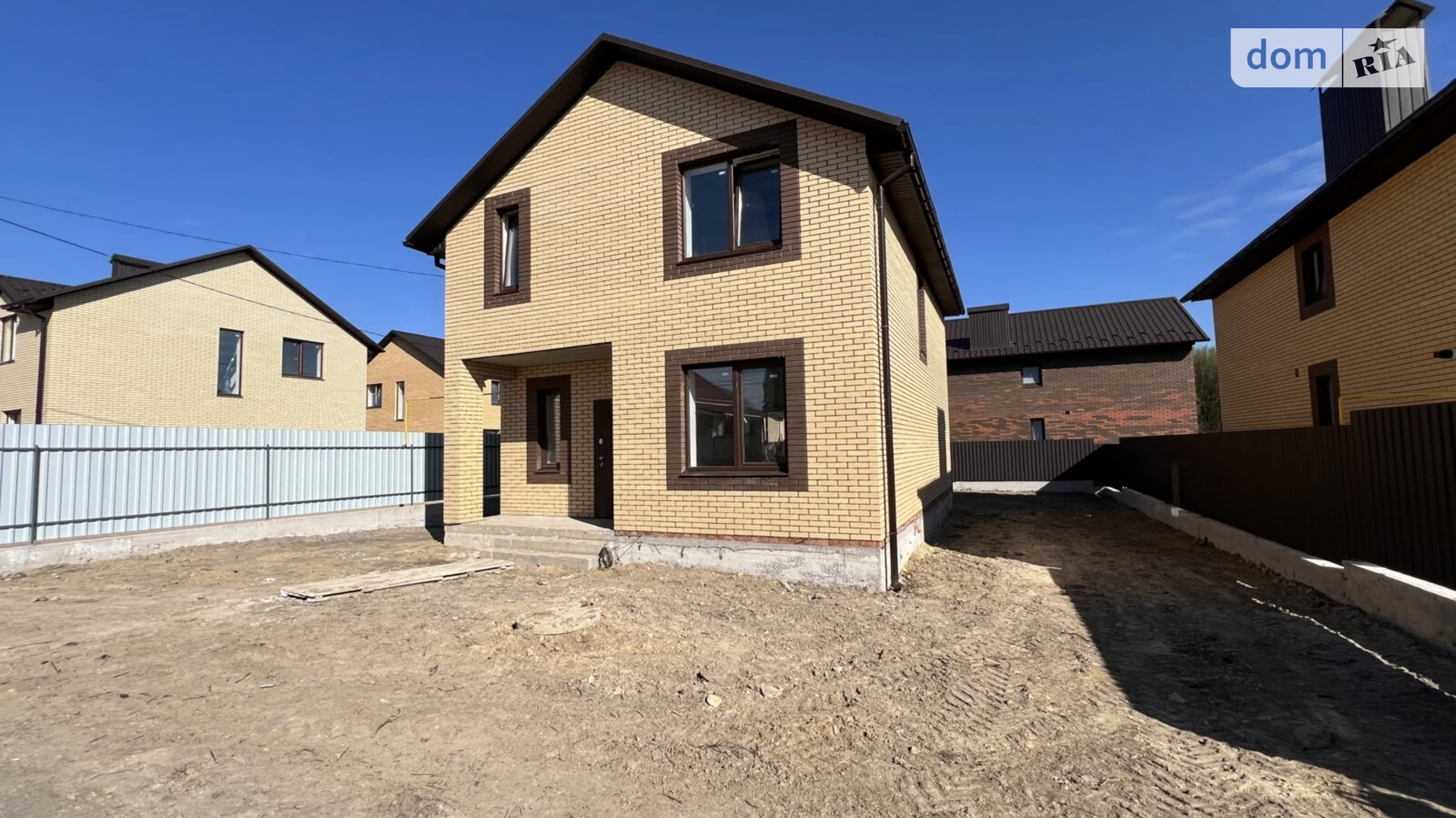 Продается дом на 2 этажа 120 кв. м с бассейном, цена: 96000 $ - фото 2