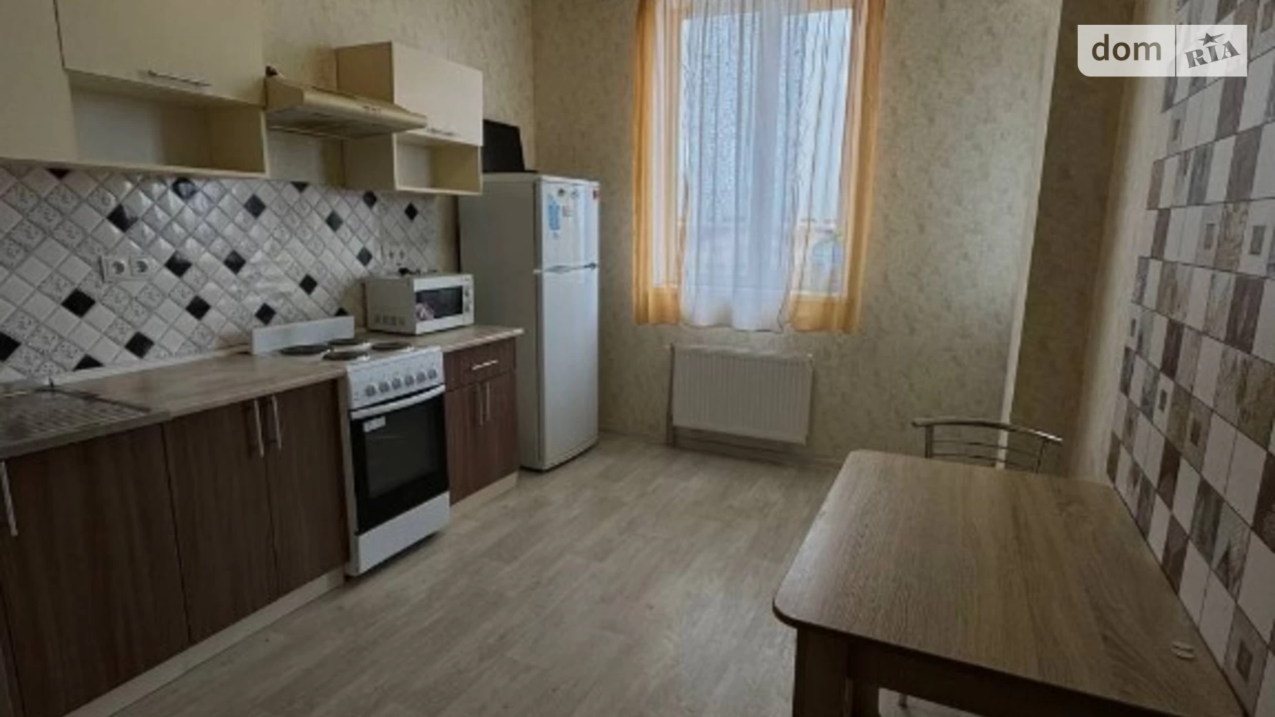 Продается 1-комнатная квартира 45 кв. м в Одессе, ул. Владислава Бувалкина(Генерала Бочарова), 7