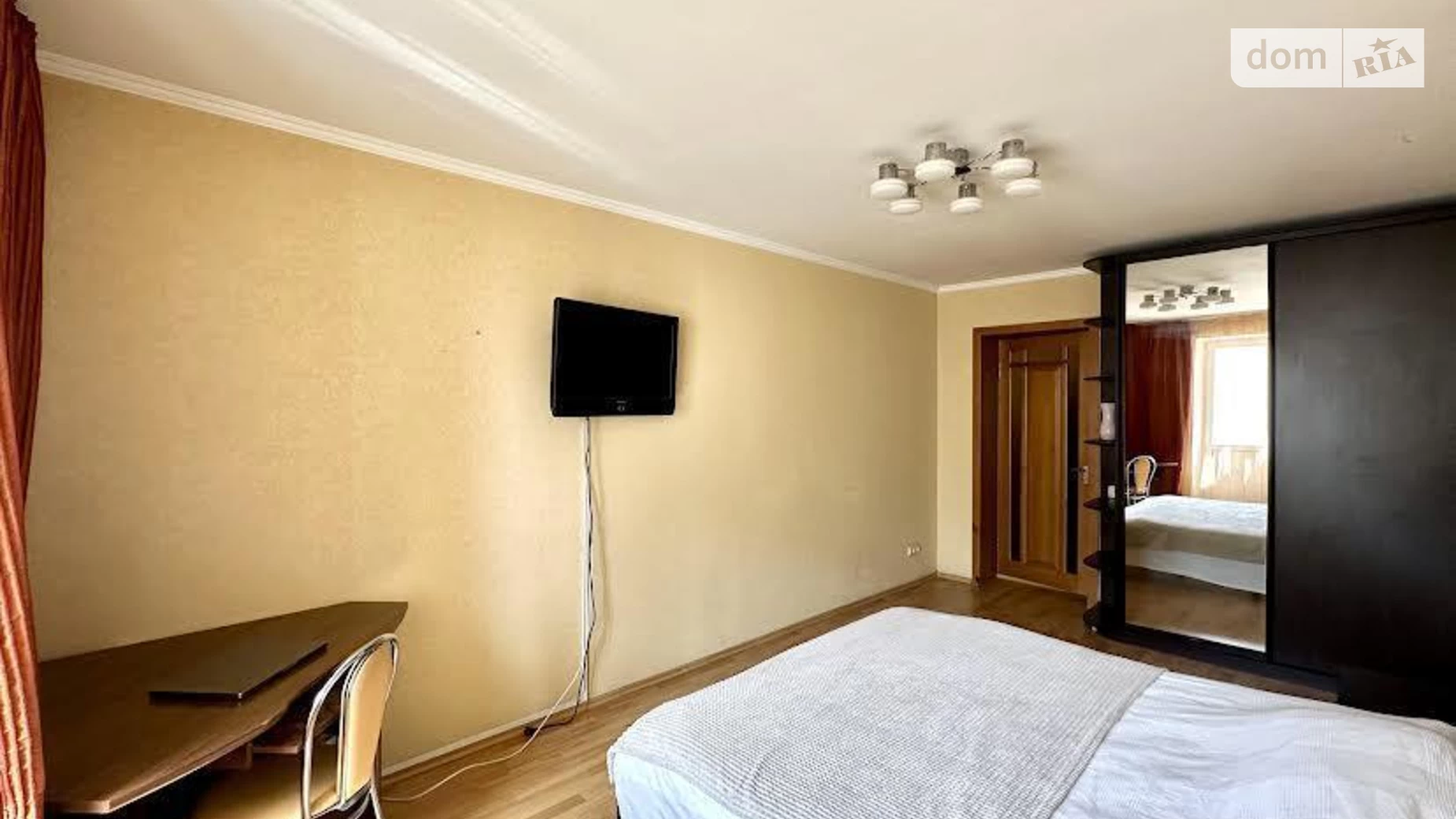 Продается 2-комнатная квартира 61 кв. м в Киеве, ул. Предславинская, 29 - фото 2