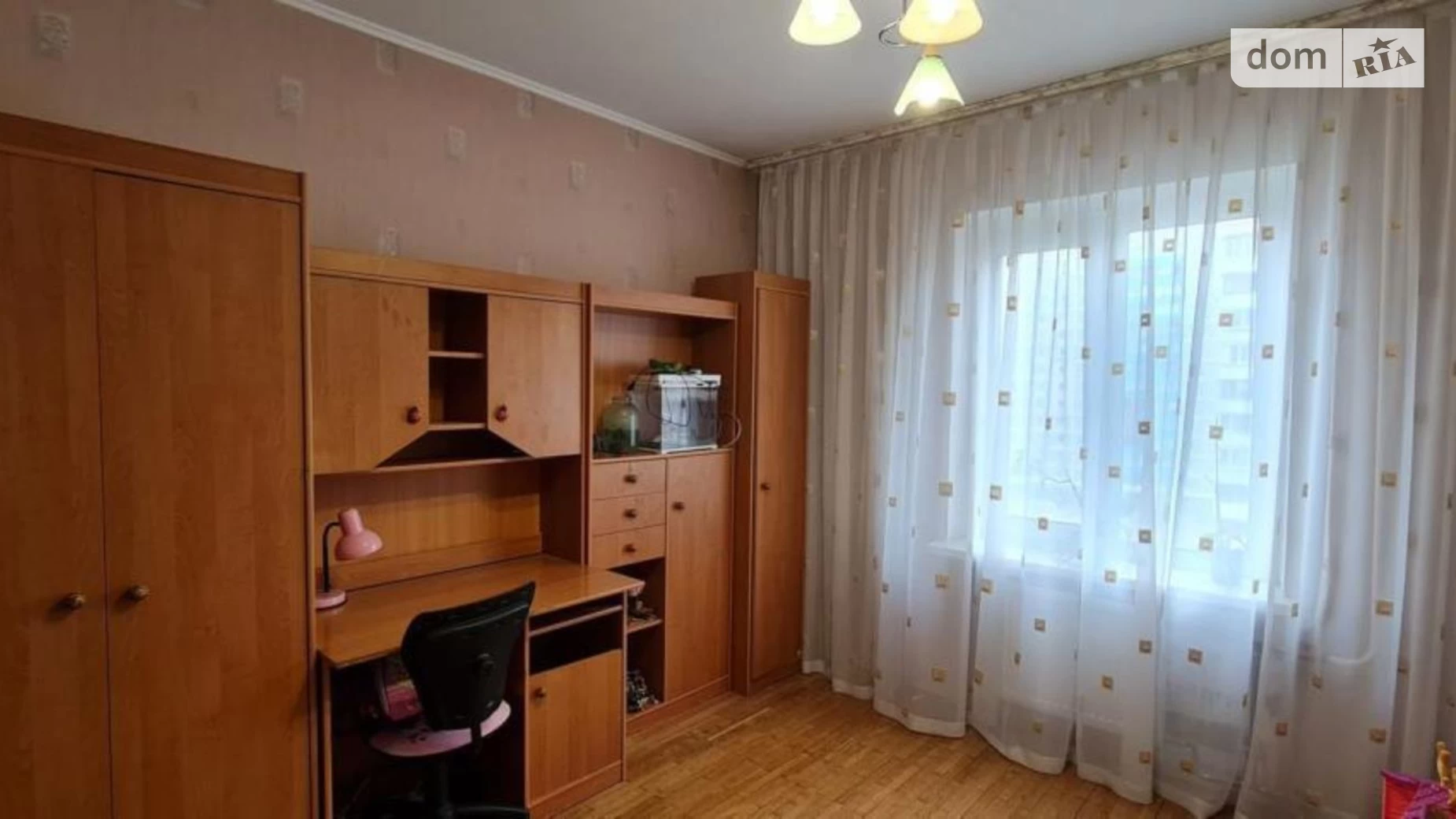 Продается 3-комнатная квартира 79 кв. м в Киеве, просп. Петра Григоренко, 11А