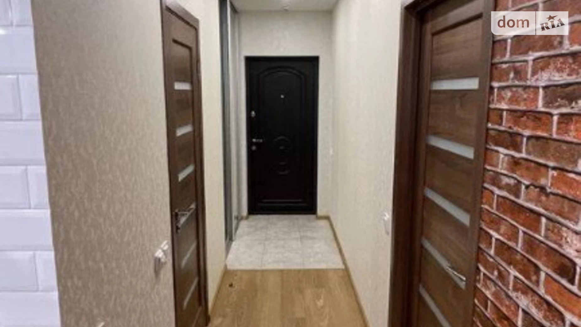 Продается 1-комнатная квартира 40 кв. м в Броварах, ул. Киевская, 249