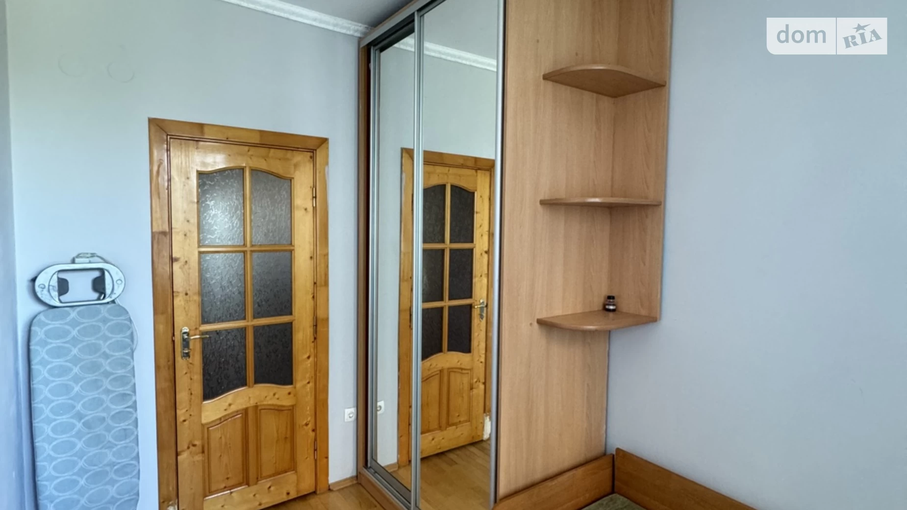 Продается 2-комнатная квартира 40 кв. м в Ивано-Франковске, ул. Угорницкая, 10А