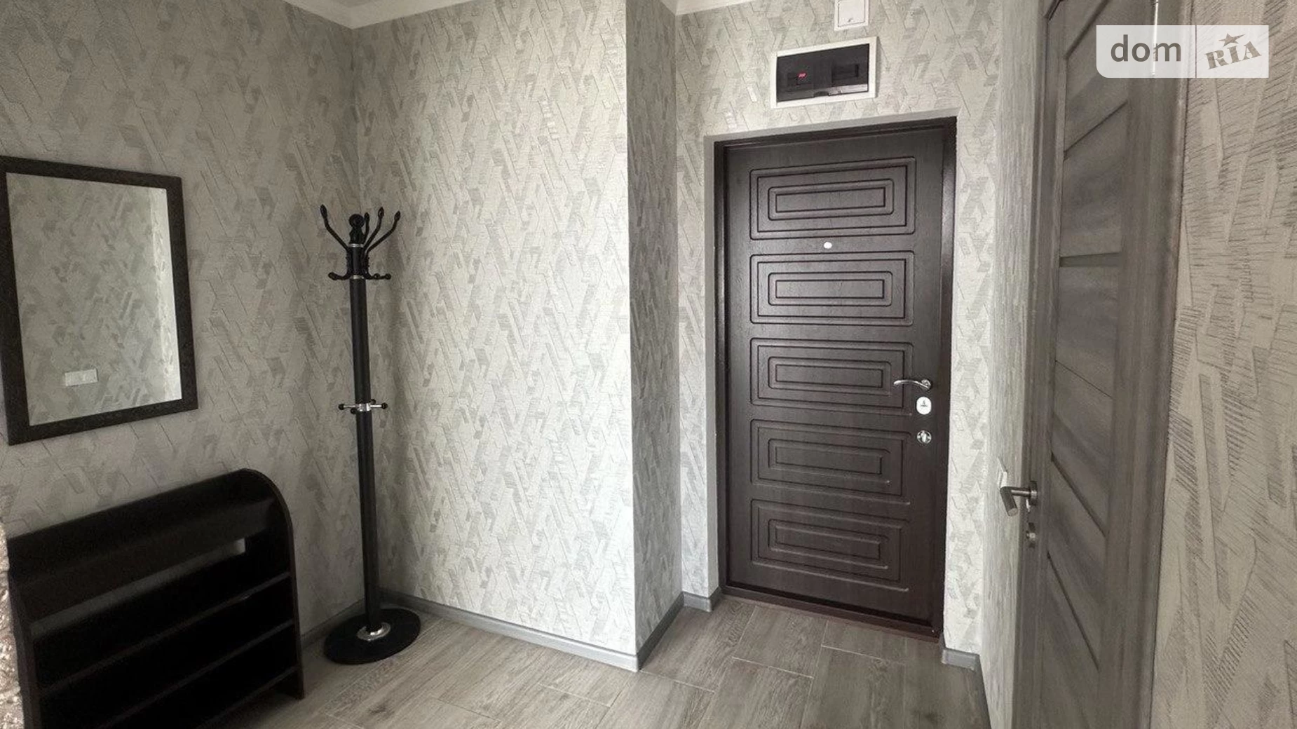 Продается 1-комнатная квартира 38 кв. м в Одессе, ул. Бассейная, 6А