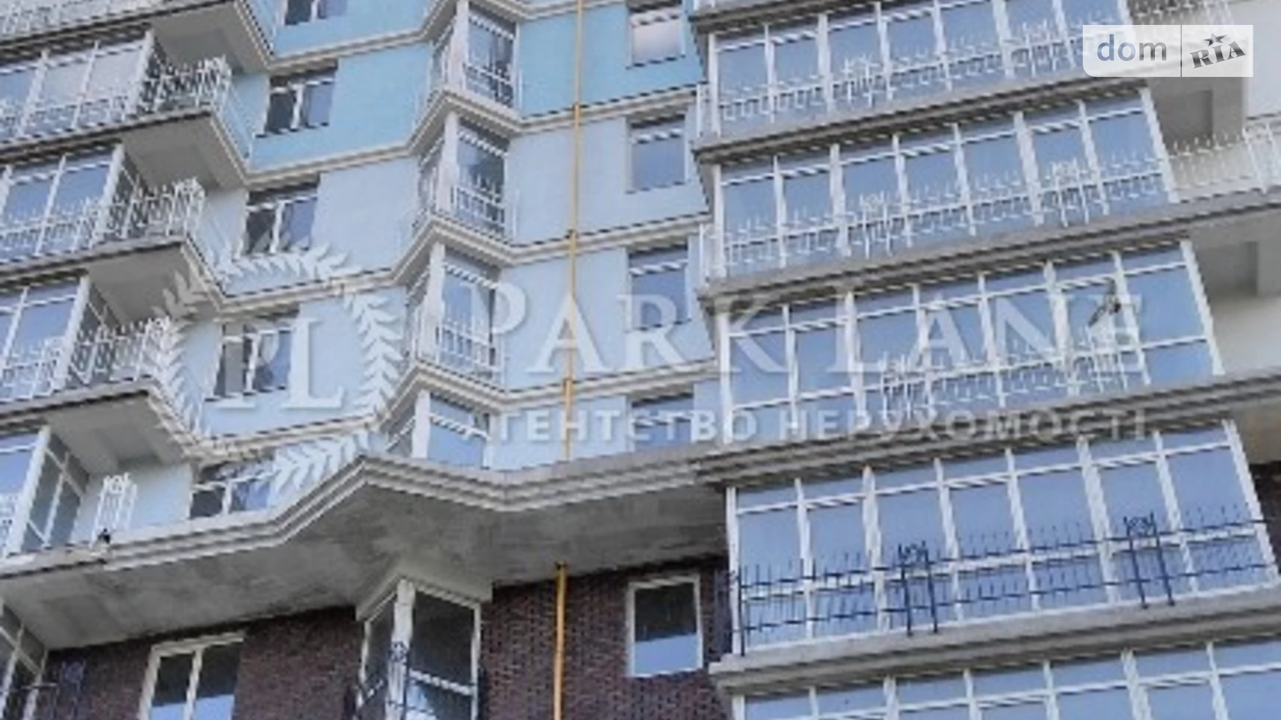 Продается 4-комнатная квартира 204 кв. м в Киеве, ул. Сечевых Стрельцов, 84А