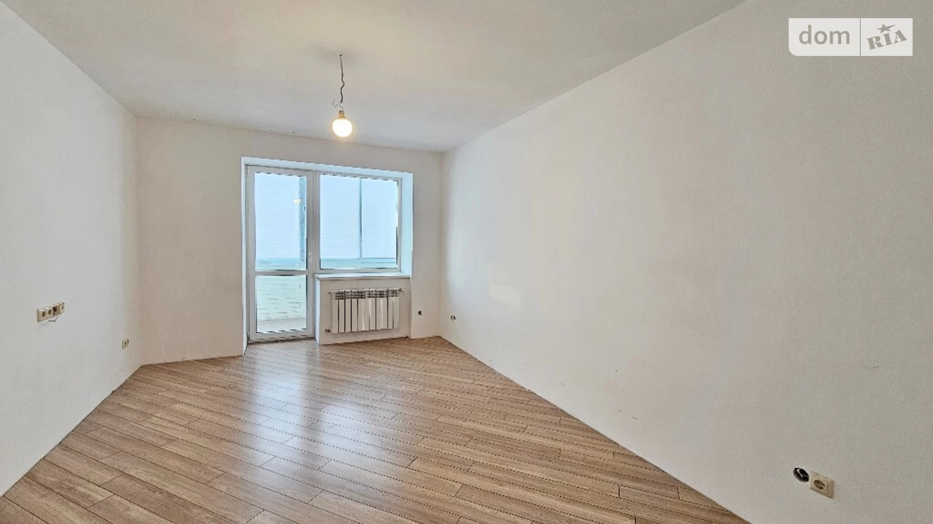 Продается 1-комнатная квартира 39 кв. м в Ивано-Франковске, ул. Стуса Василия