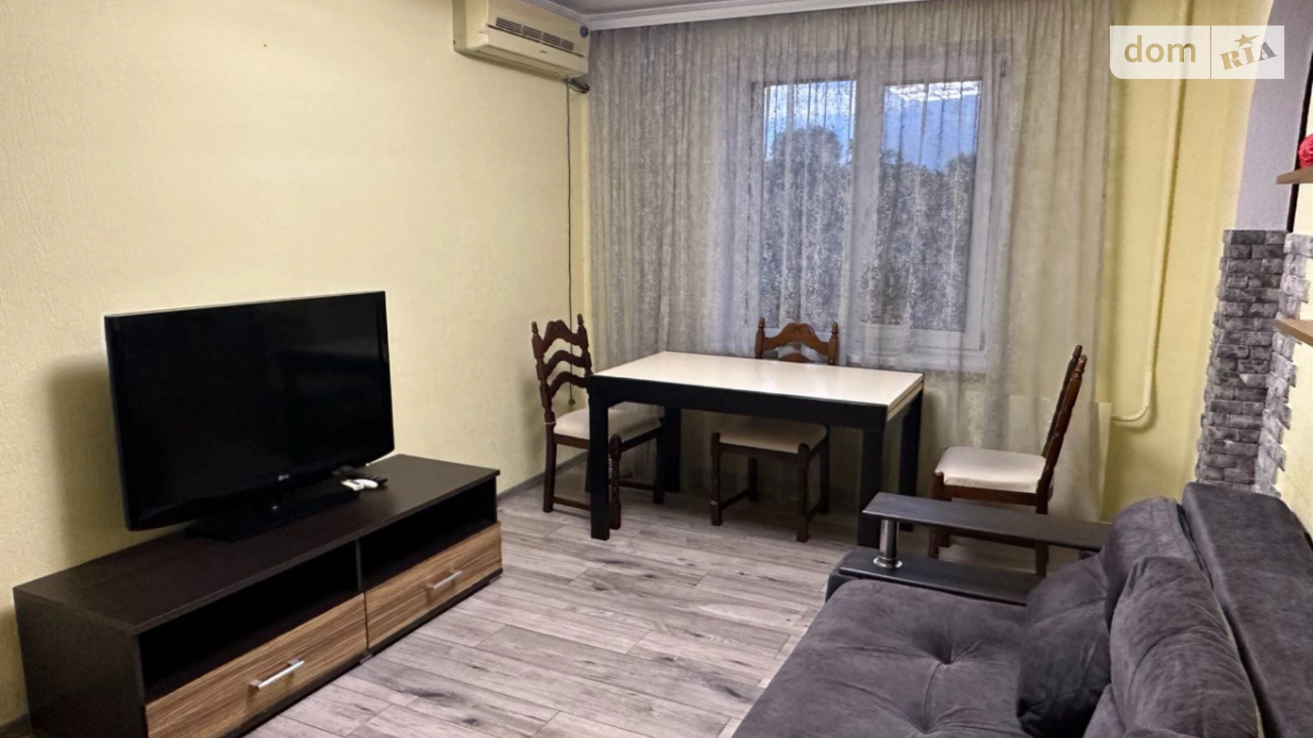 Продается 3-комнатная квартира 62 кв. м в Днепре, ул. Беляева Замполита