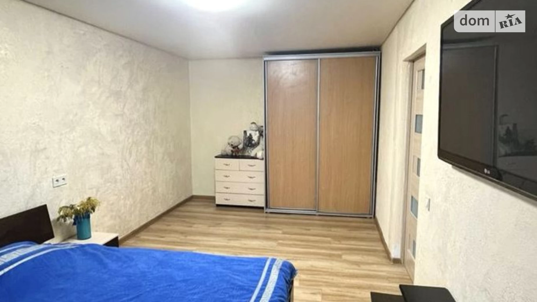 Продается 2-комнатная квартира 45.2 кв. м в Днепре, мас. Парус, 1