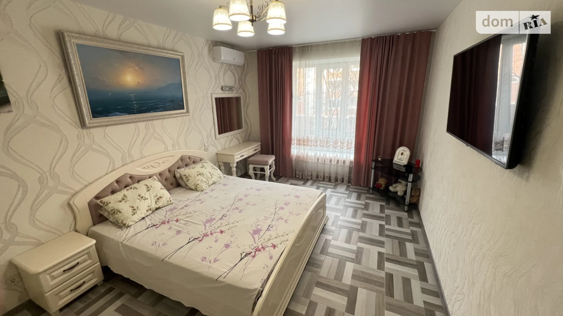 Продается 2-комнатная квартира 71 кв. м в Святопетровское, бул. Леси Украинки