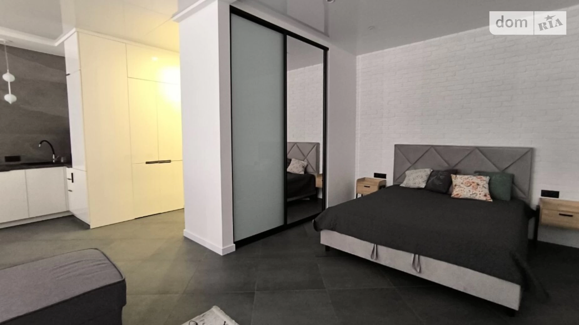 Продается 1-комнатная квартира 40 кв. м в Одессе, ул. Валерия Самофалова, 16 - фото 2