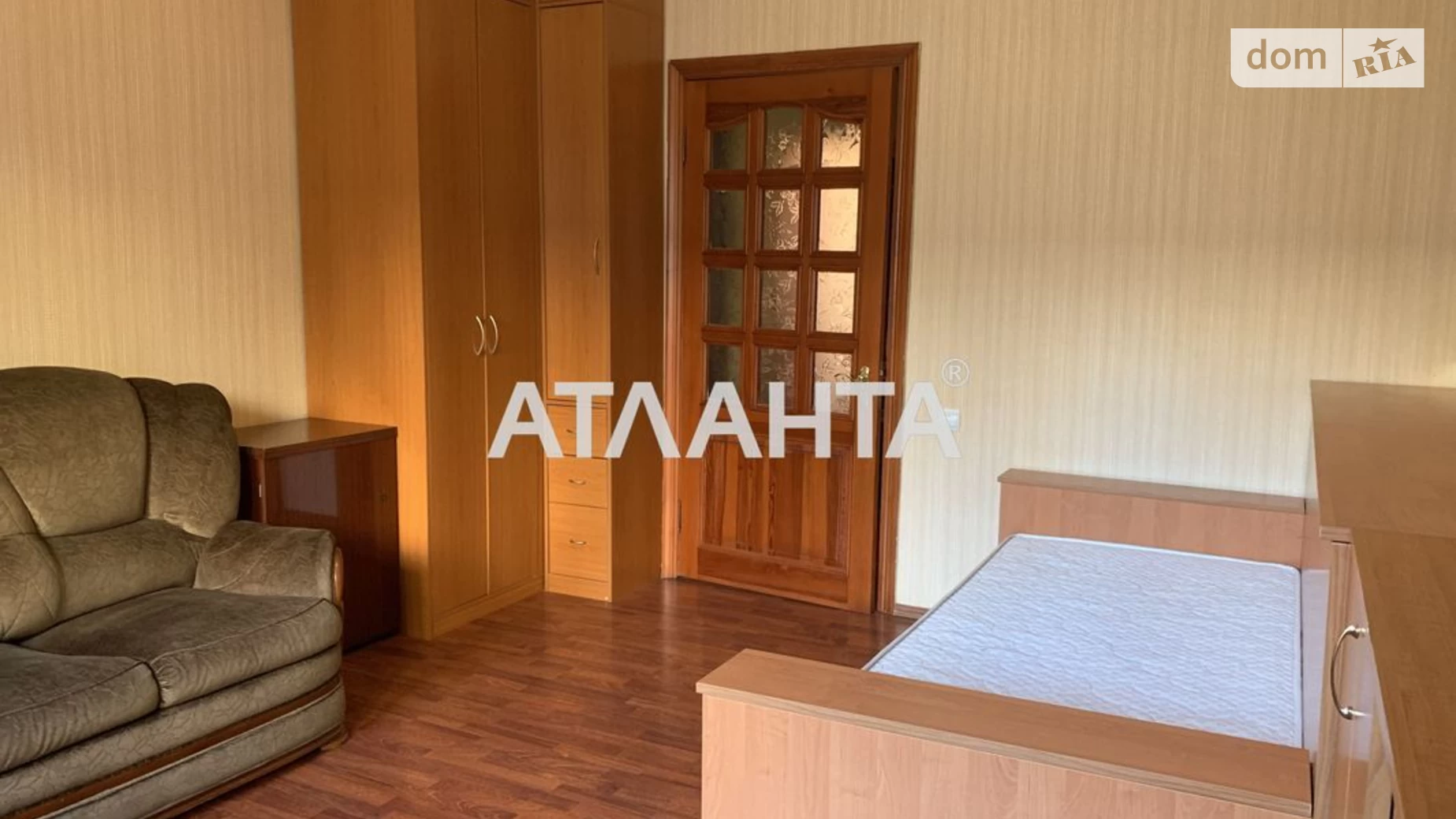 Продается 3-комнатная квартира 70 кв. м в Одессе, ул. Жуковского